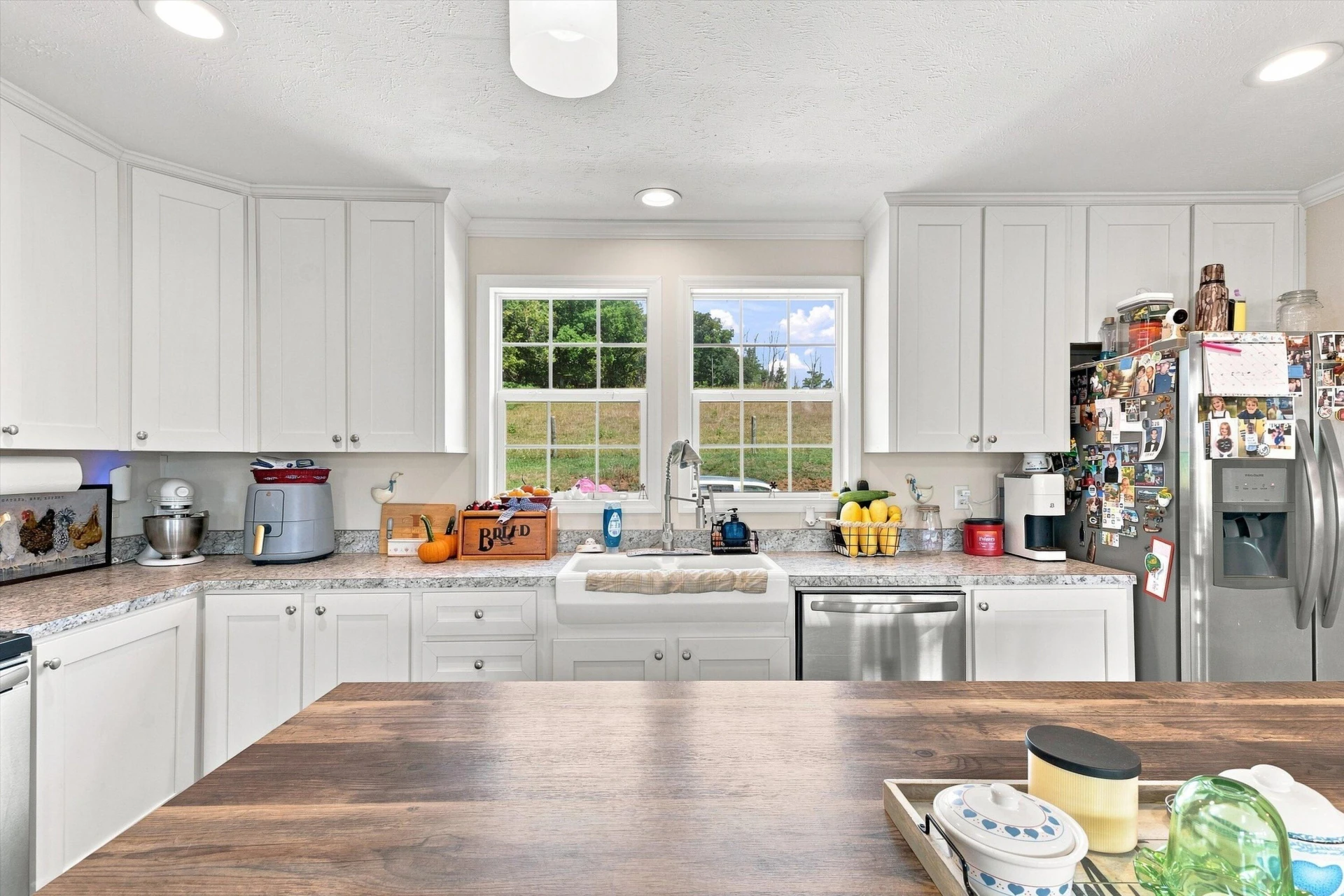 611 Martins LN - Photo 14