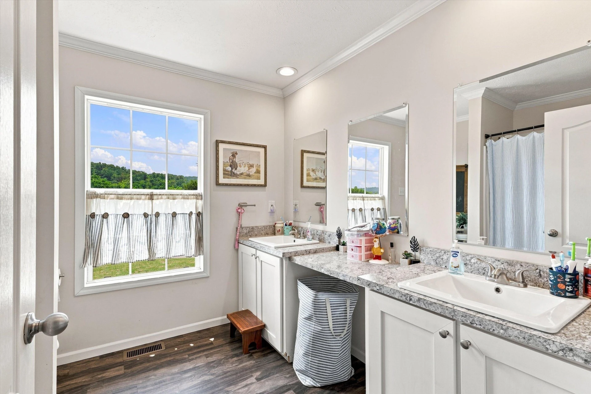 611 Martins LN - Photo 22
