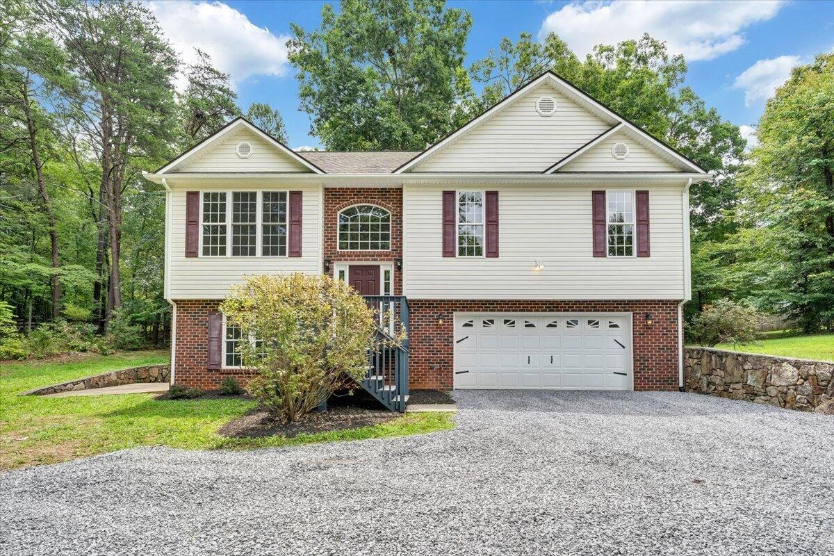 3314 Blue Ridge BLVD - Photo 2