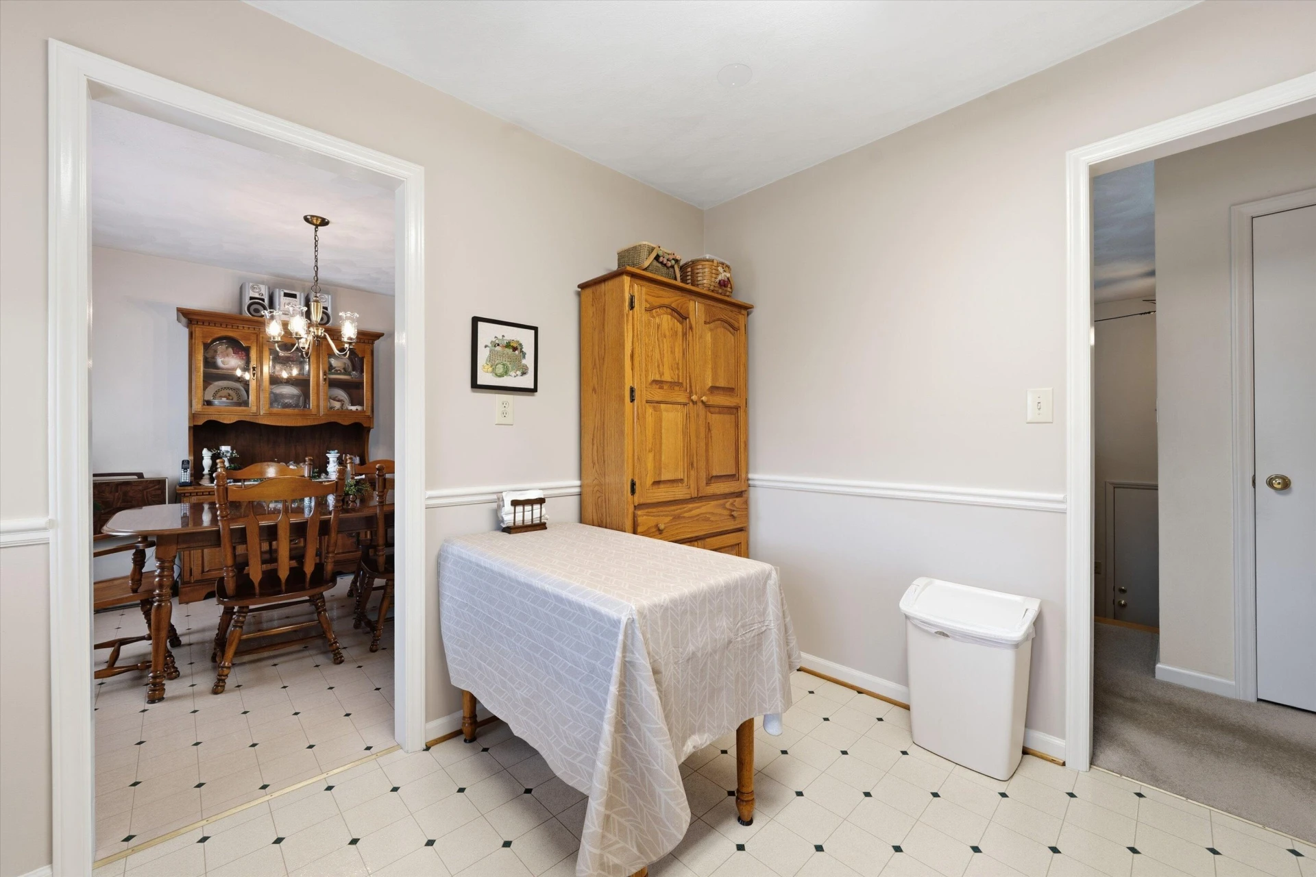 404 Rebecca LN - Photo 9