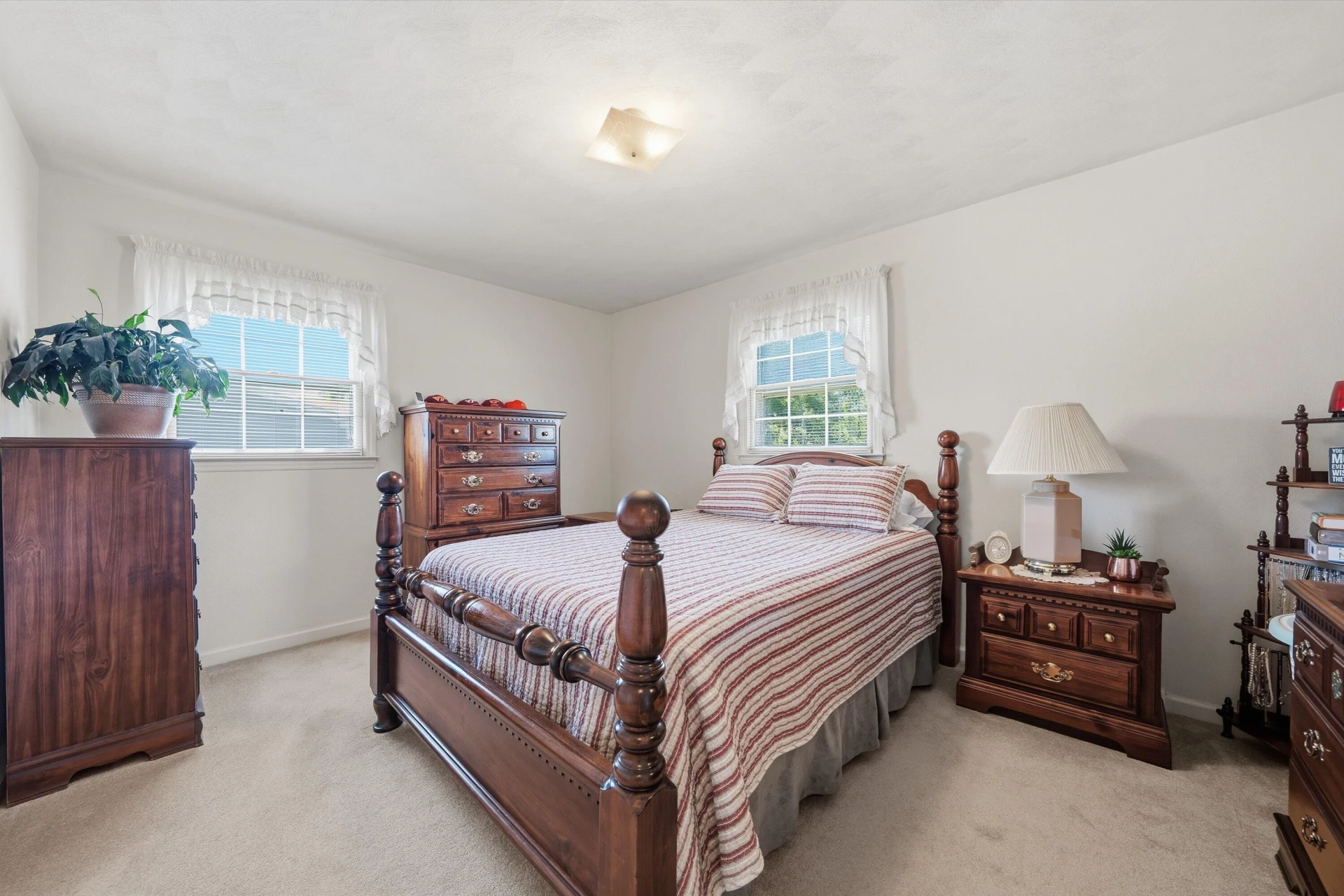 404 Rebecca LN - Photo 11