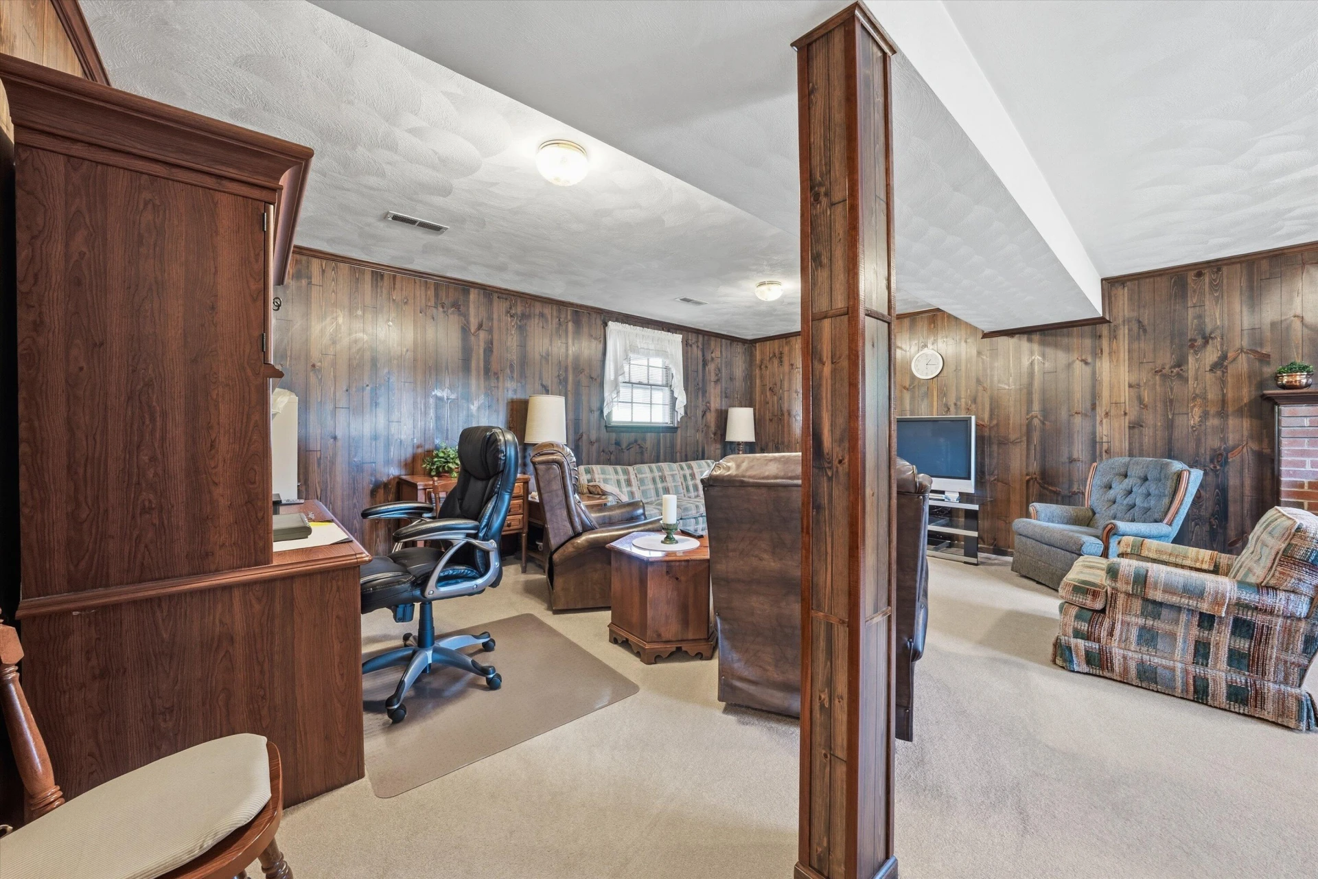 404 Rebecca LN - Photo 14
