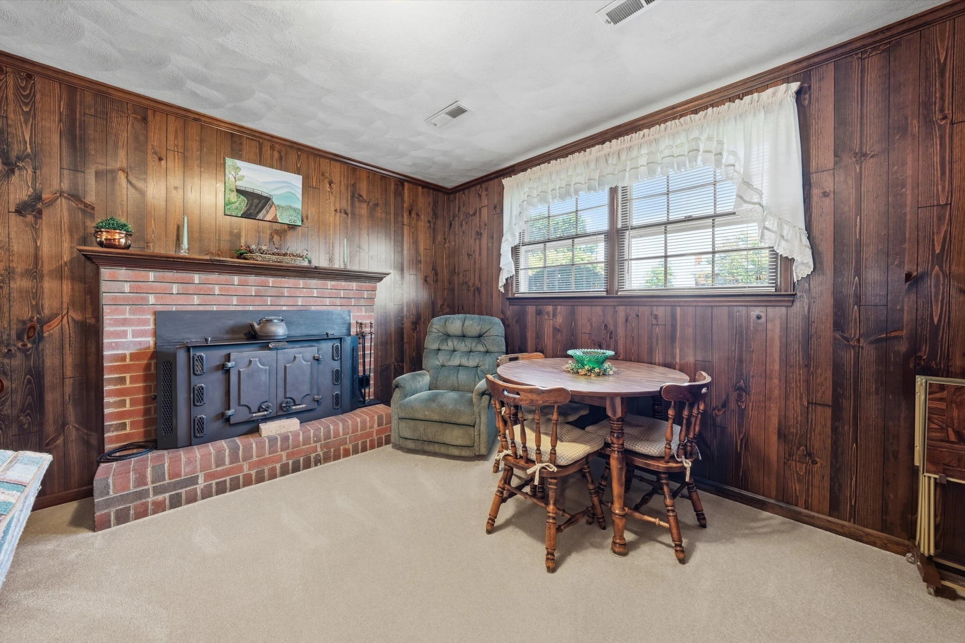 404 Rebecca LN - Photo 17
