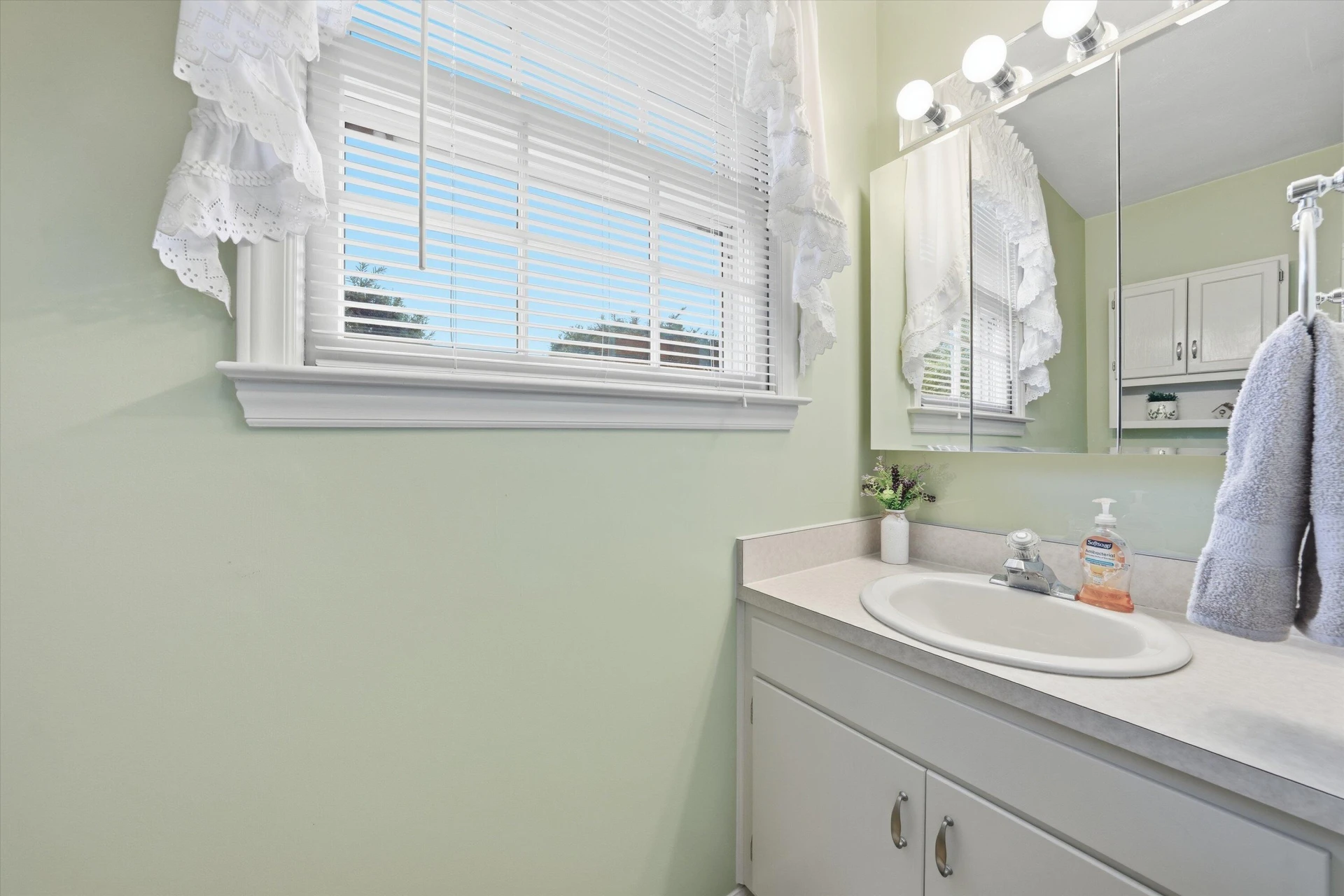404 Rebecca LN - Photo 22