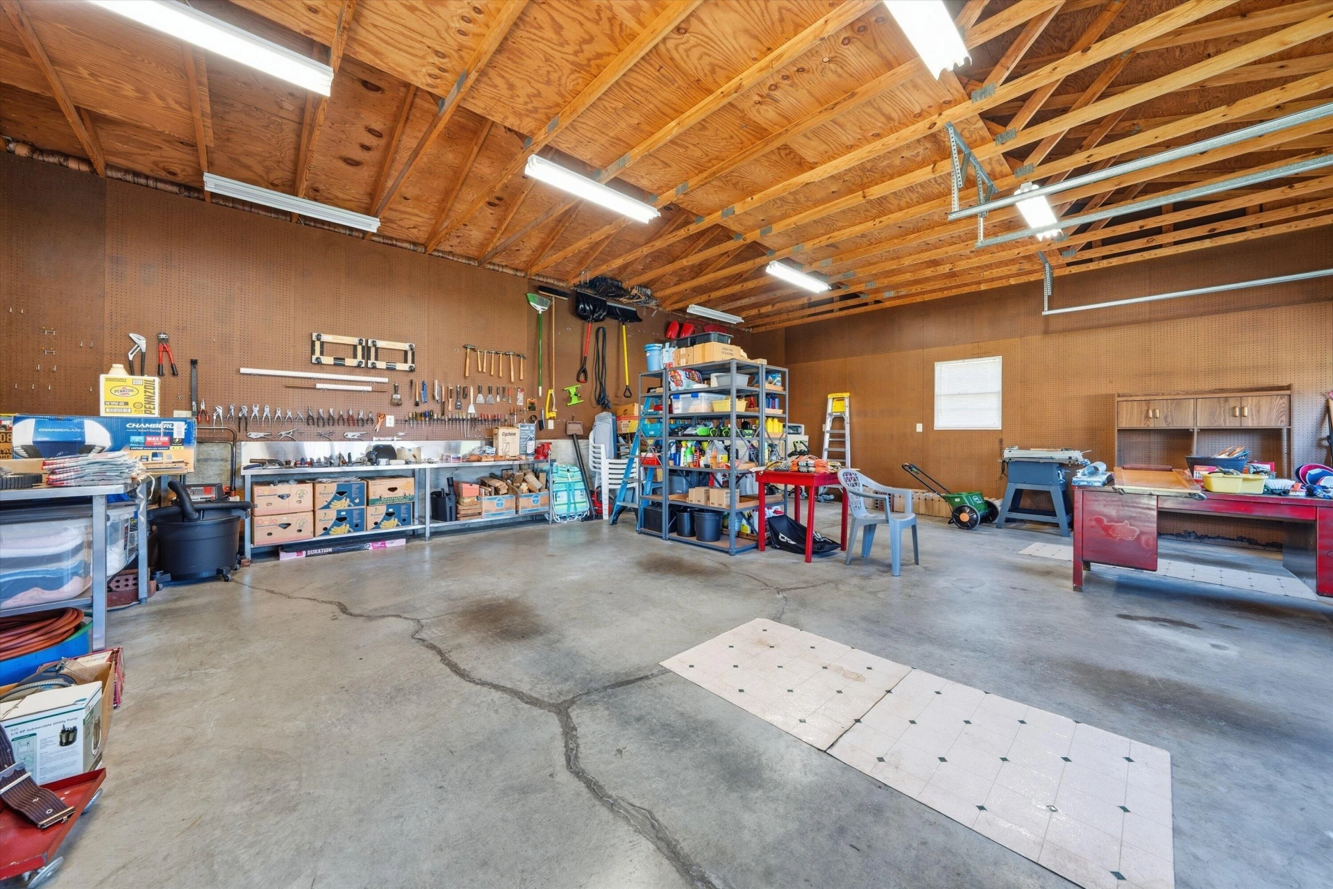 404 Rebecca LN - Photo 31