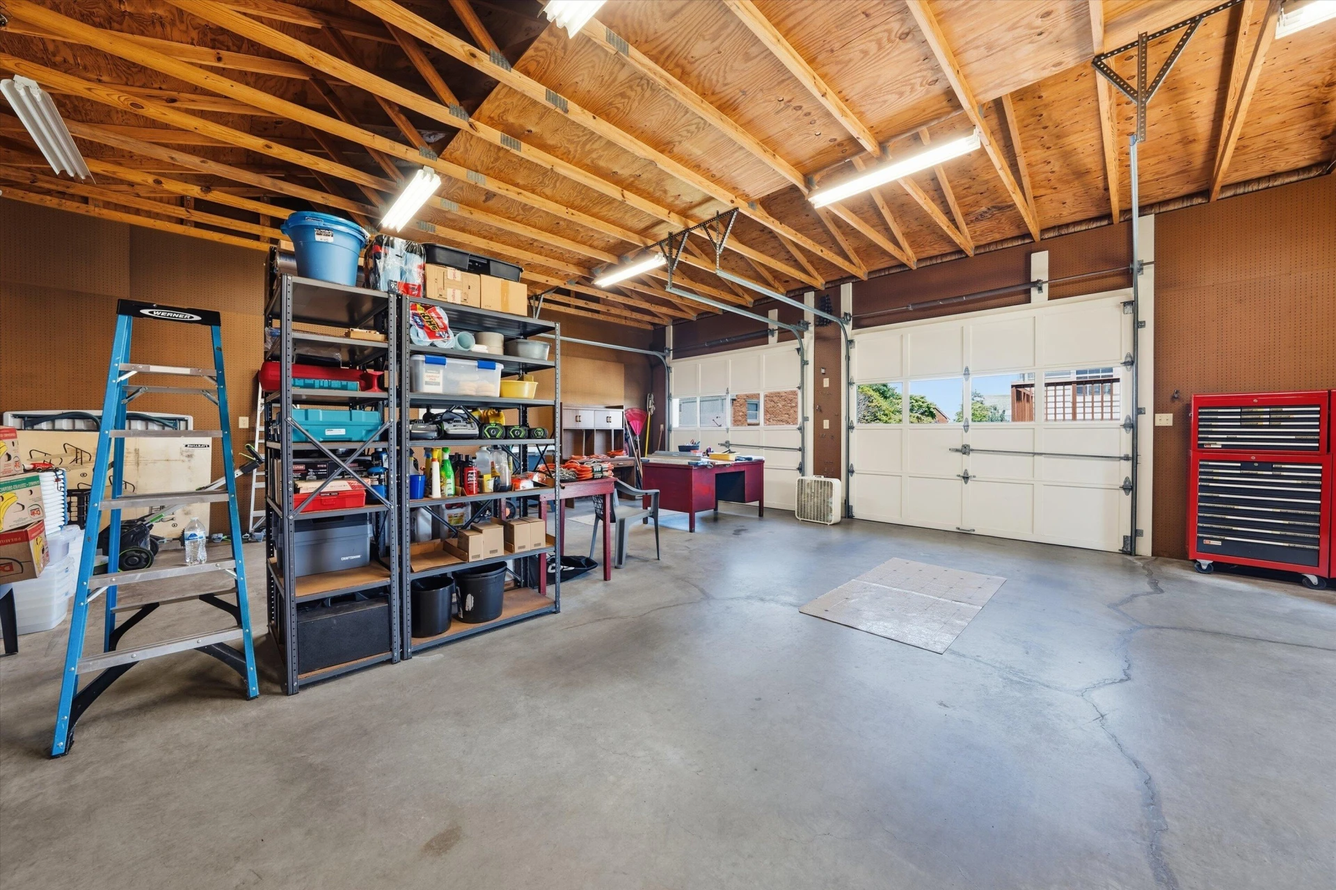 404 Rebecca LN - Photo 32