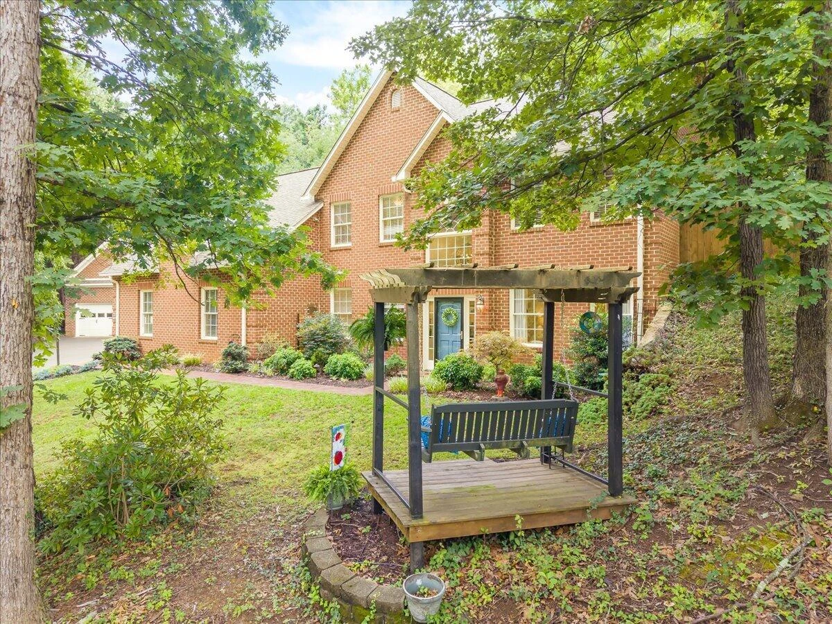 4809 Greenlee RD SW - Photo 3