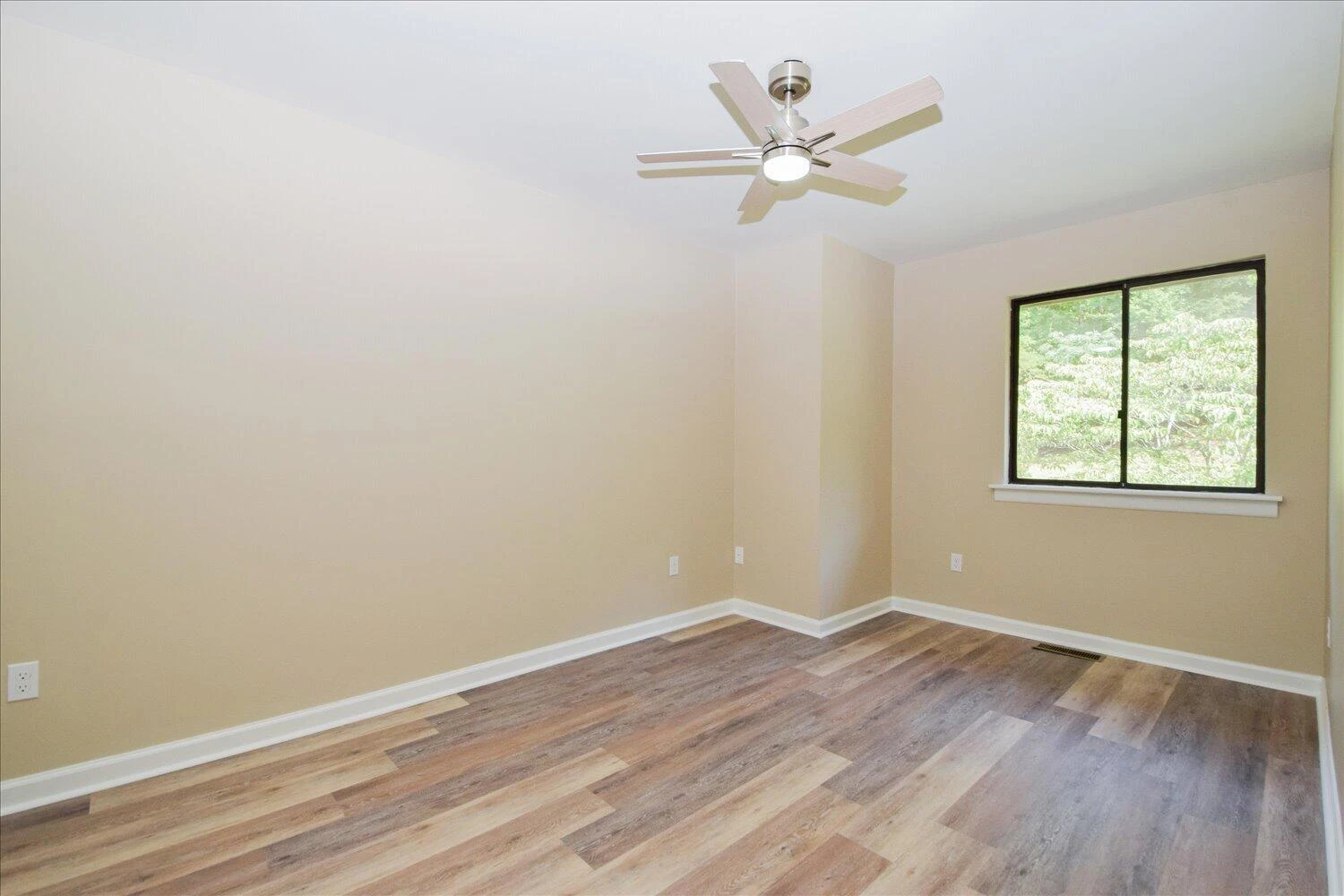 3355 Kelly LN - Photo 10