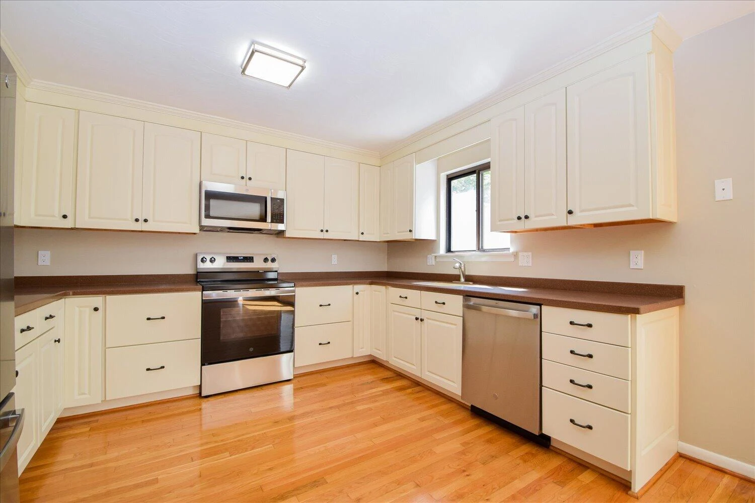 3355 Kelly LN - Photo 6