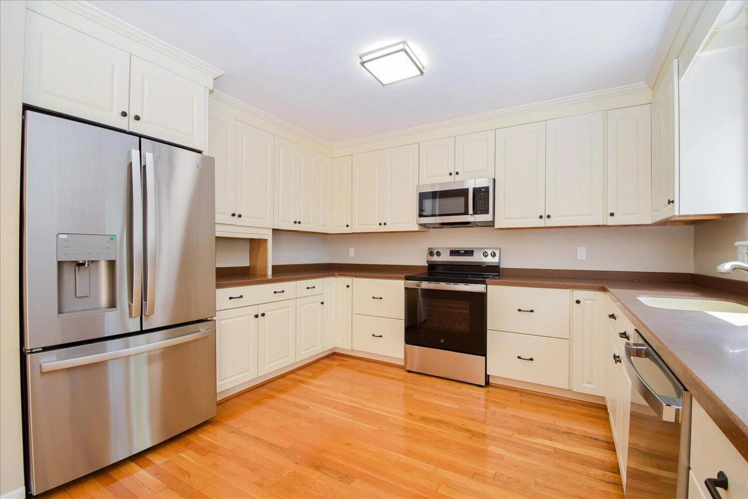 3355 Kelly LN - Photo 7