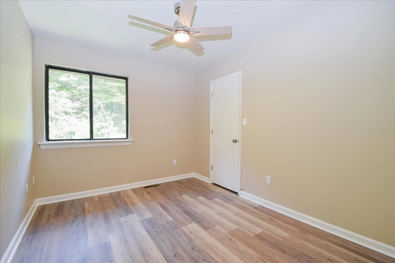 3355 Kelly LN - Photo 9