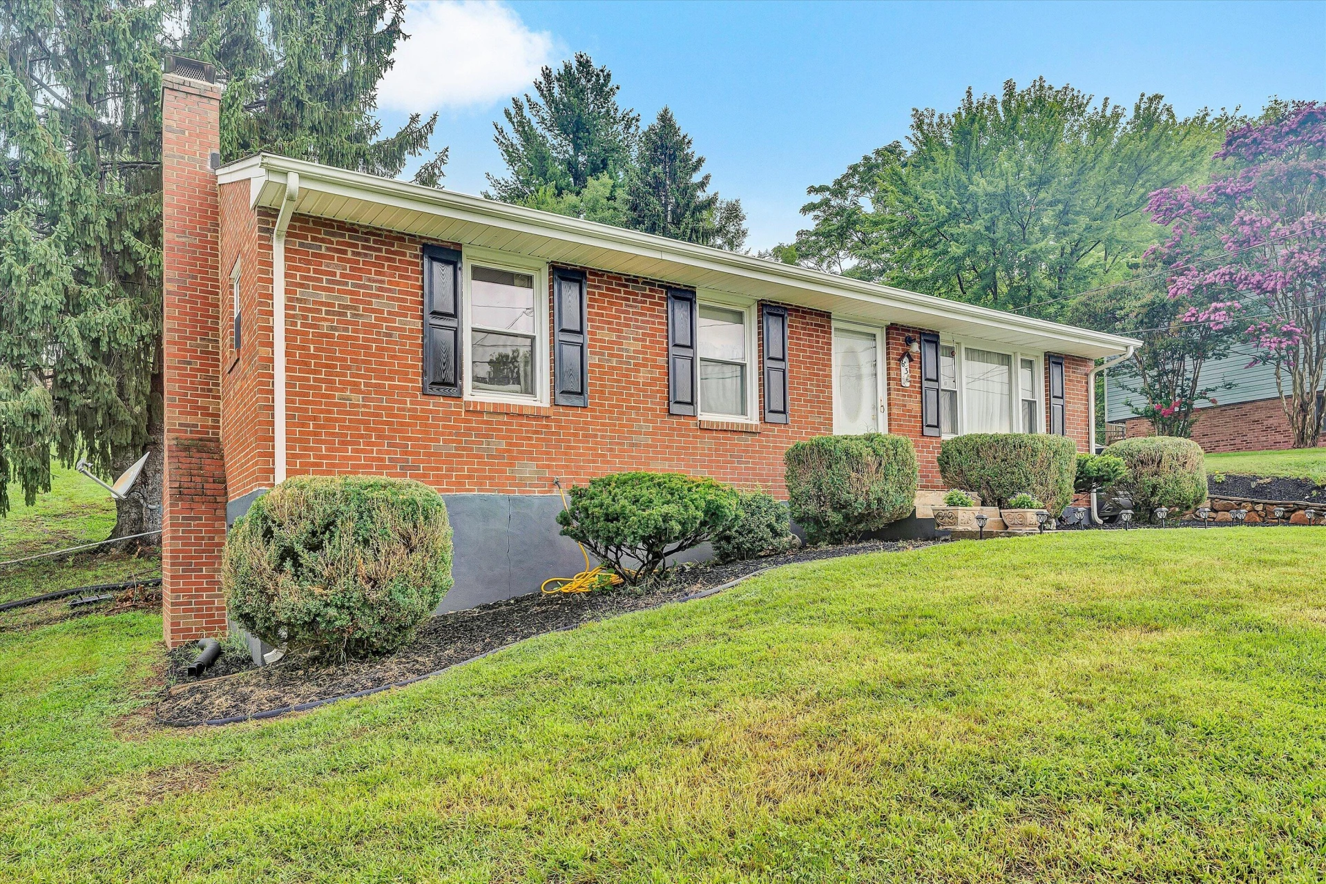 636 Ramada RD - Photo 3