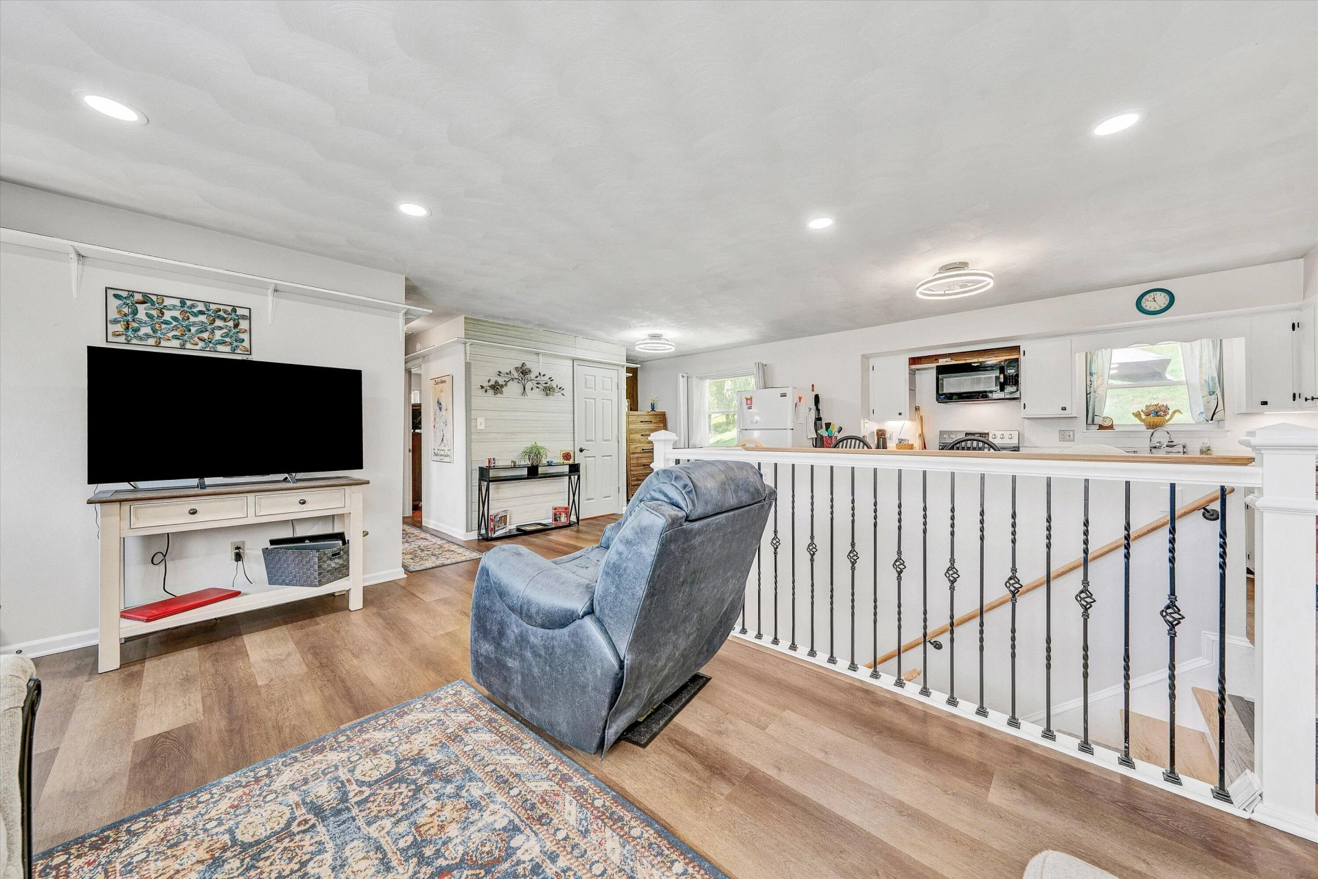 636 Ramada RD - Photo 9