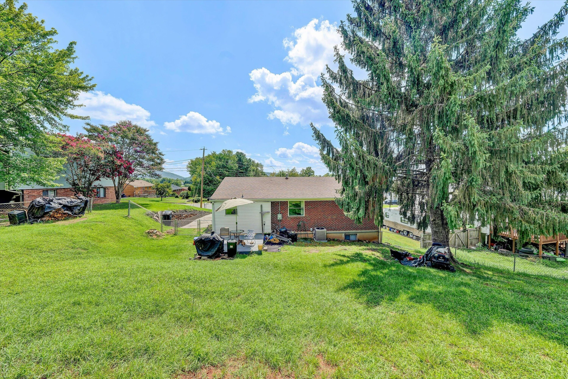 636 Ramada RD - Photo 24