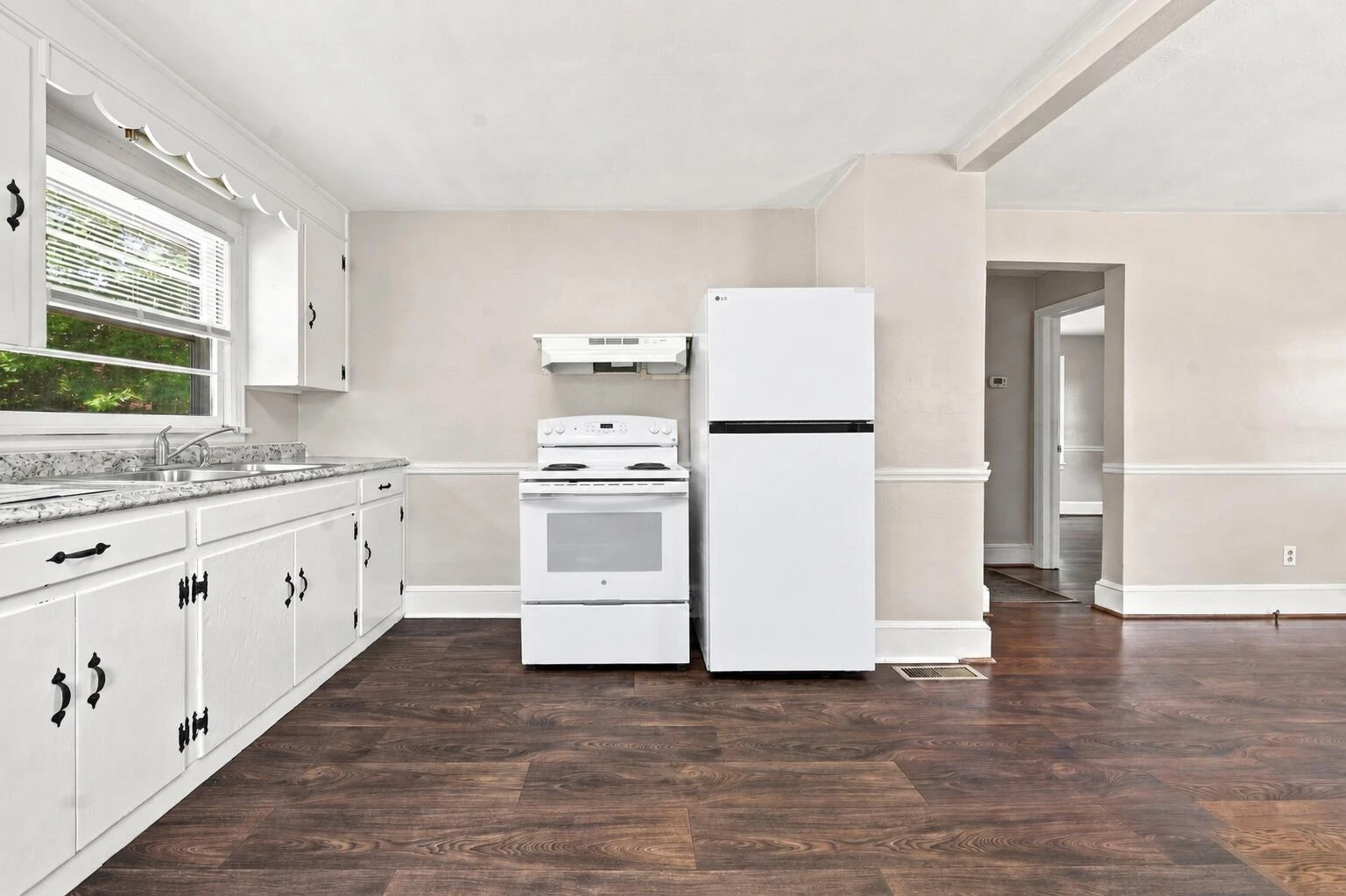 958 Palmer AVE - Photo 9