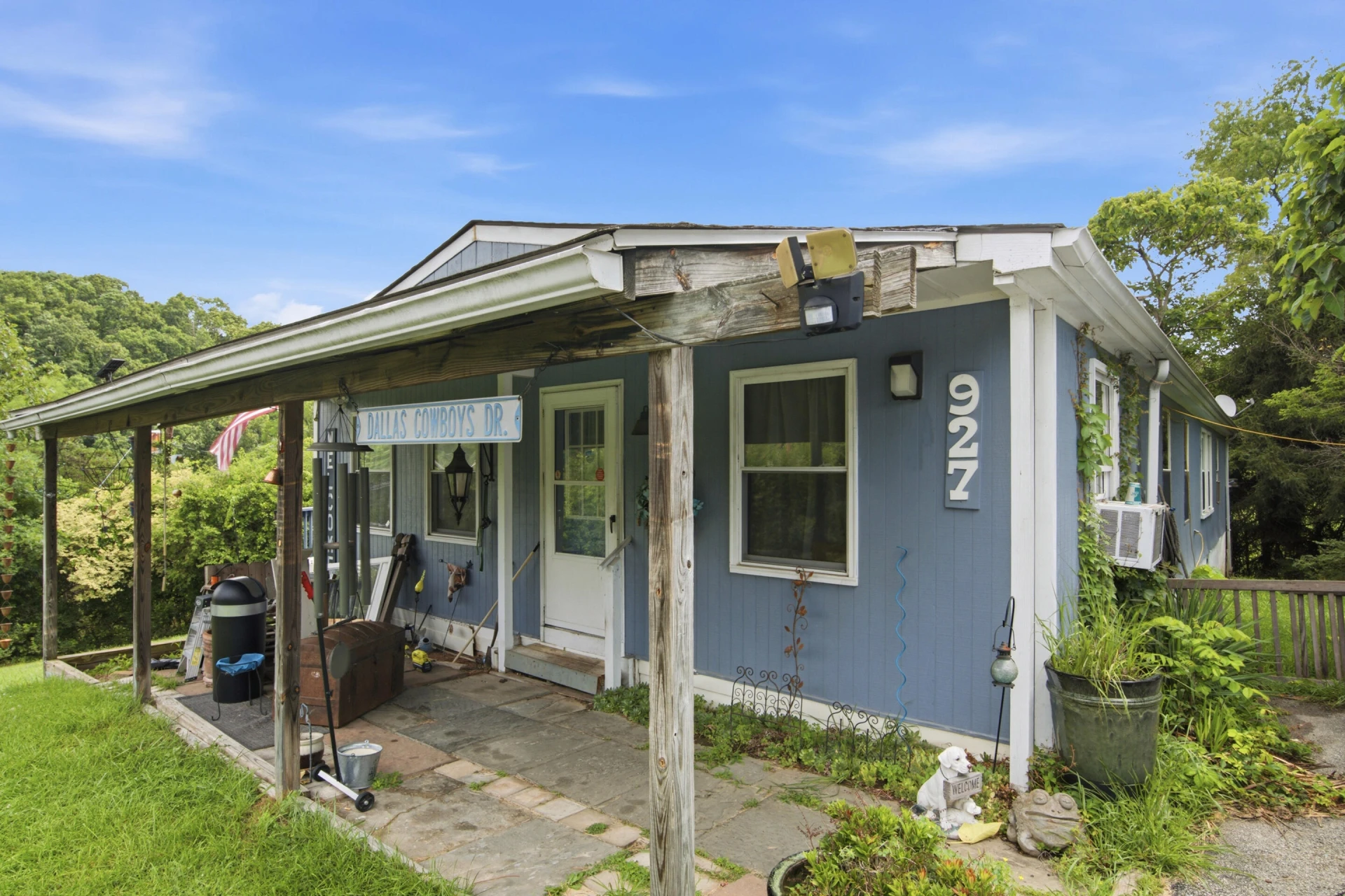 927 Hightop RD - Photo 3
