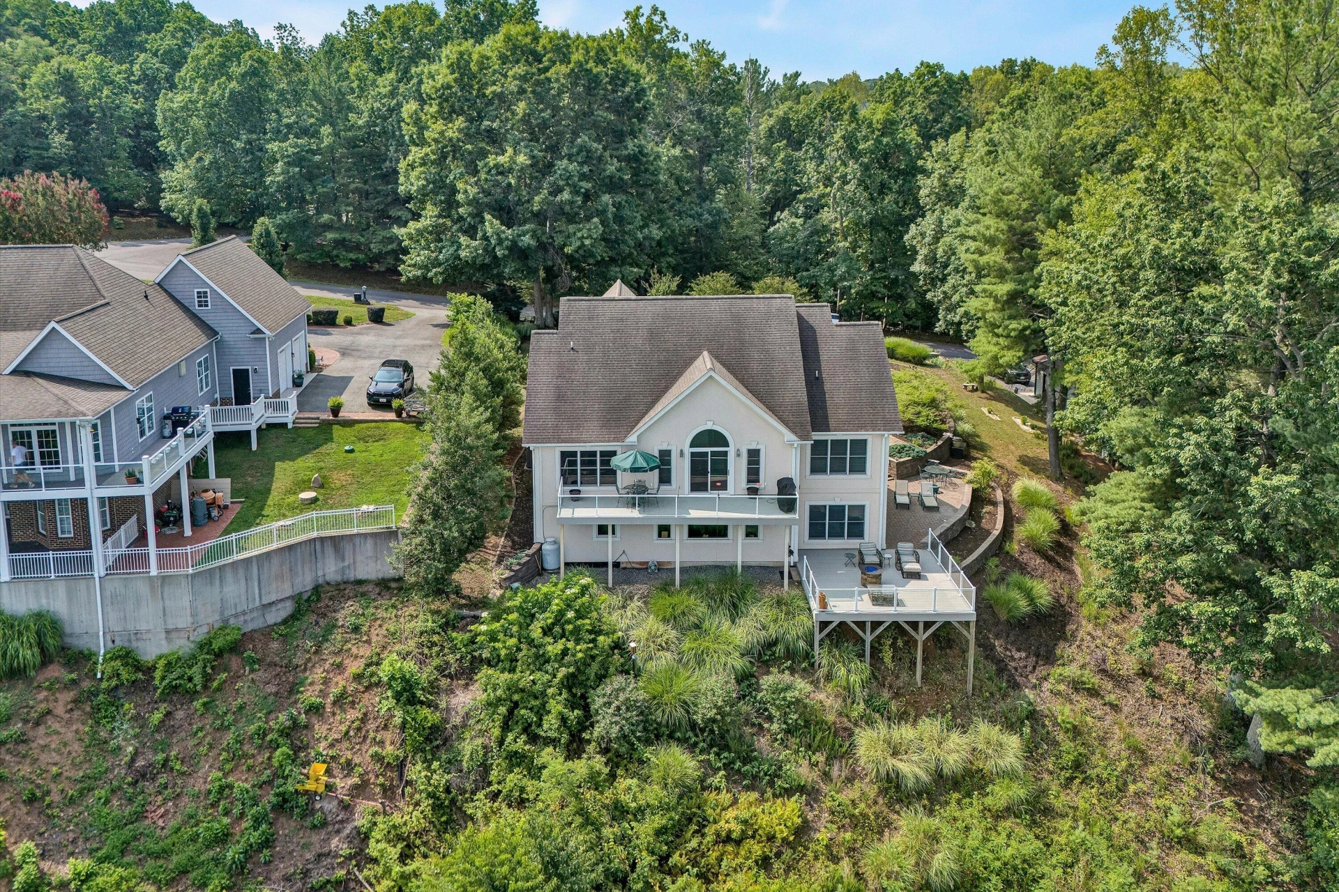250 Village LN - Photo 3
