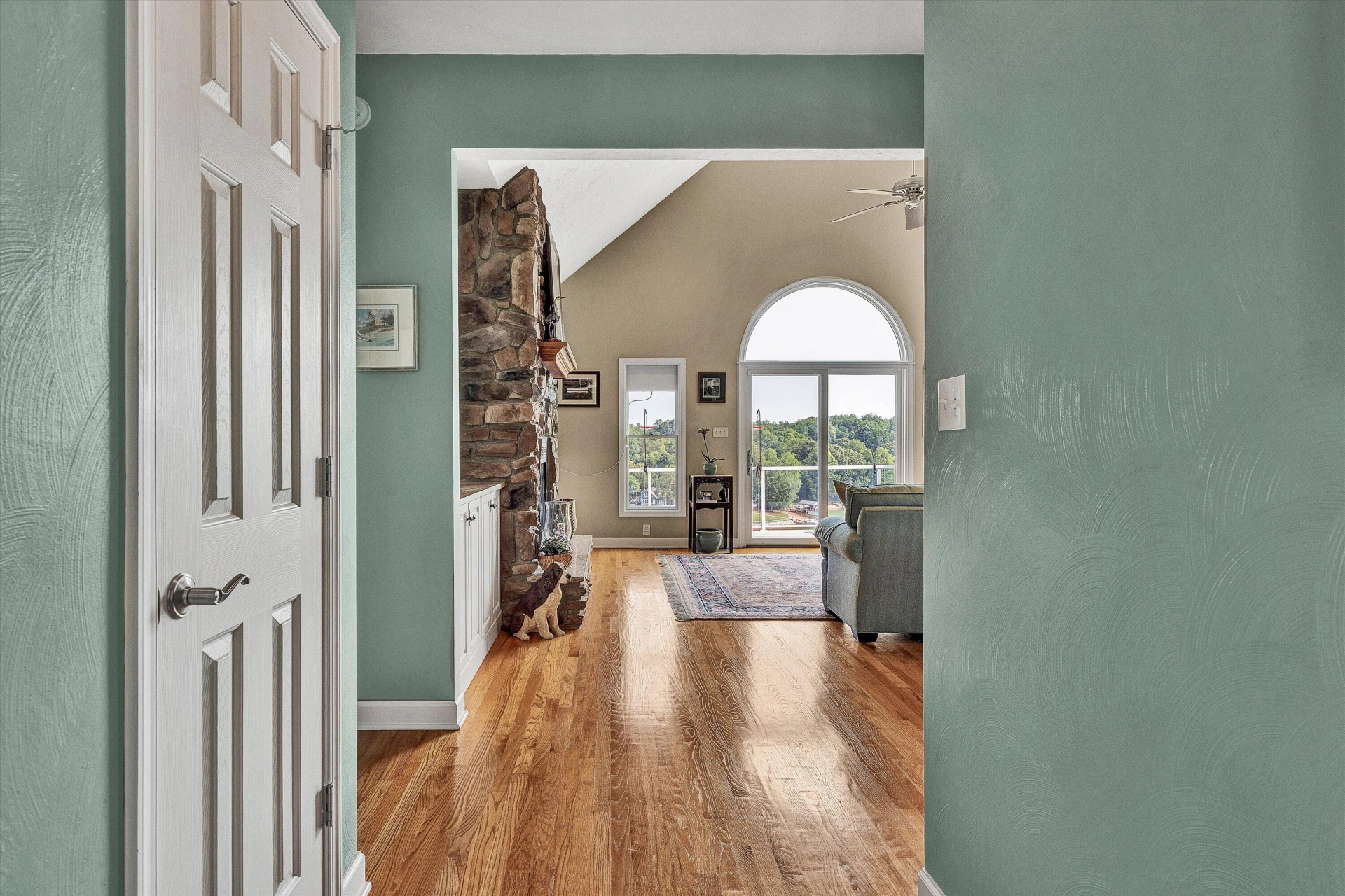 250 Village LN - Photo 8