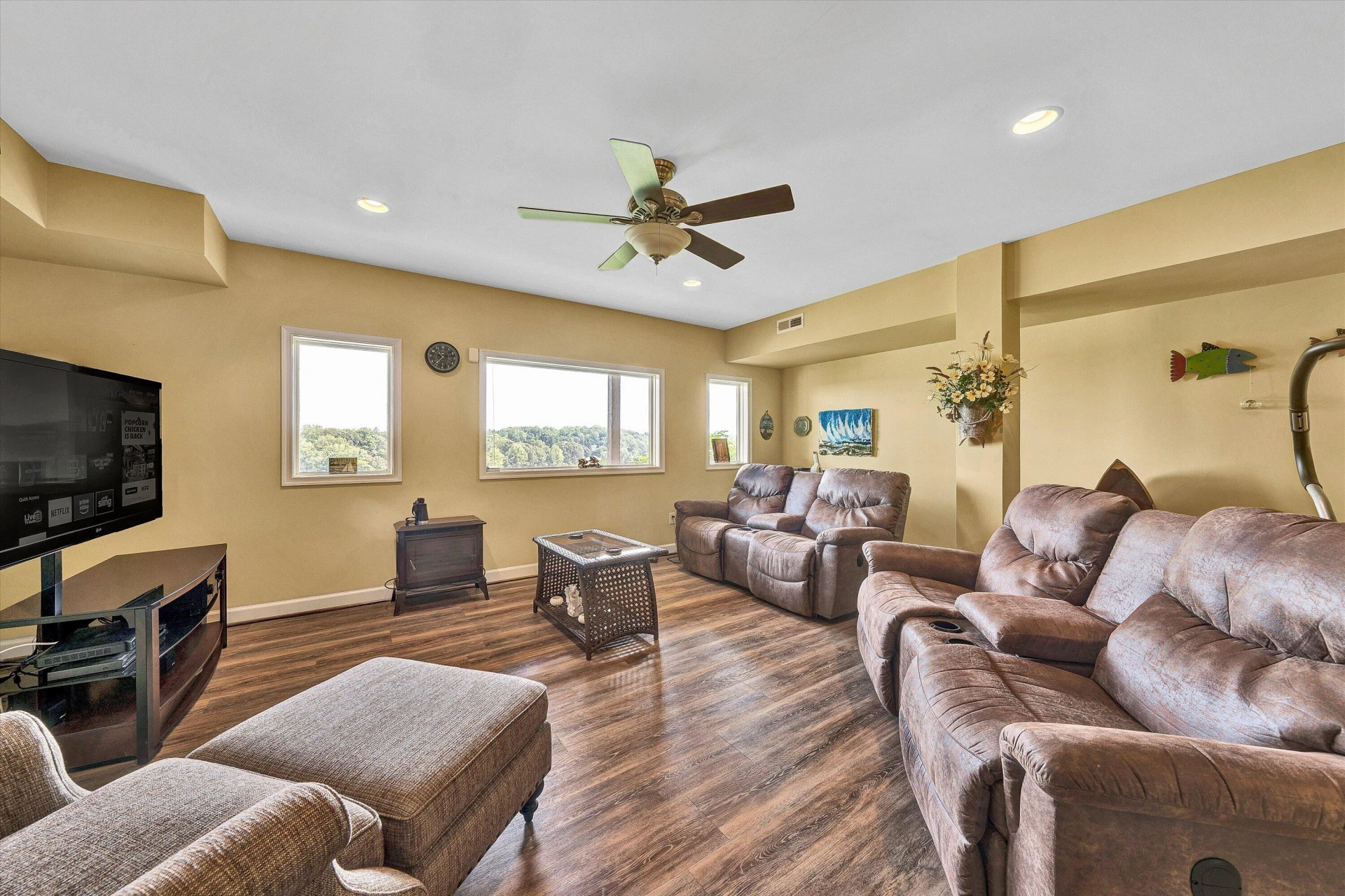 250 Village LN - Photo 46