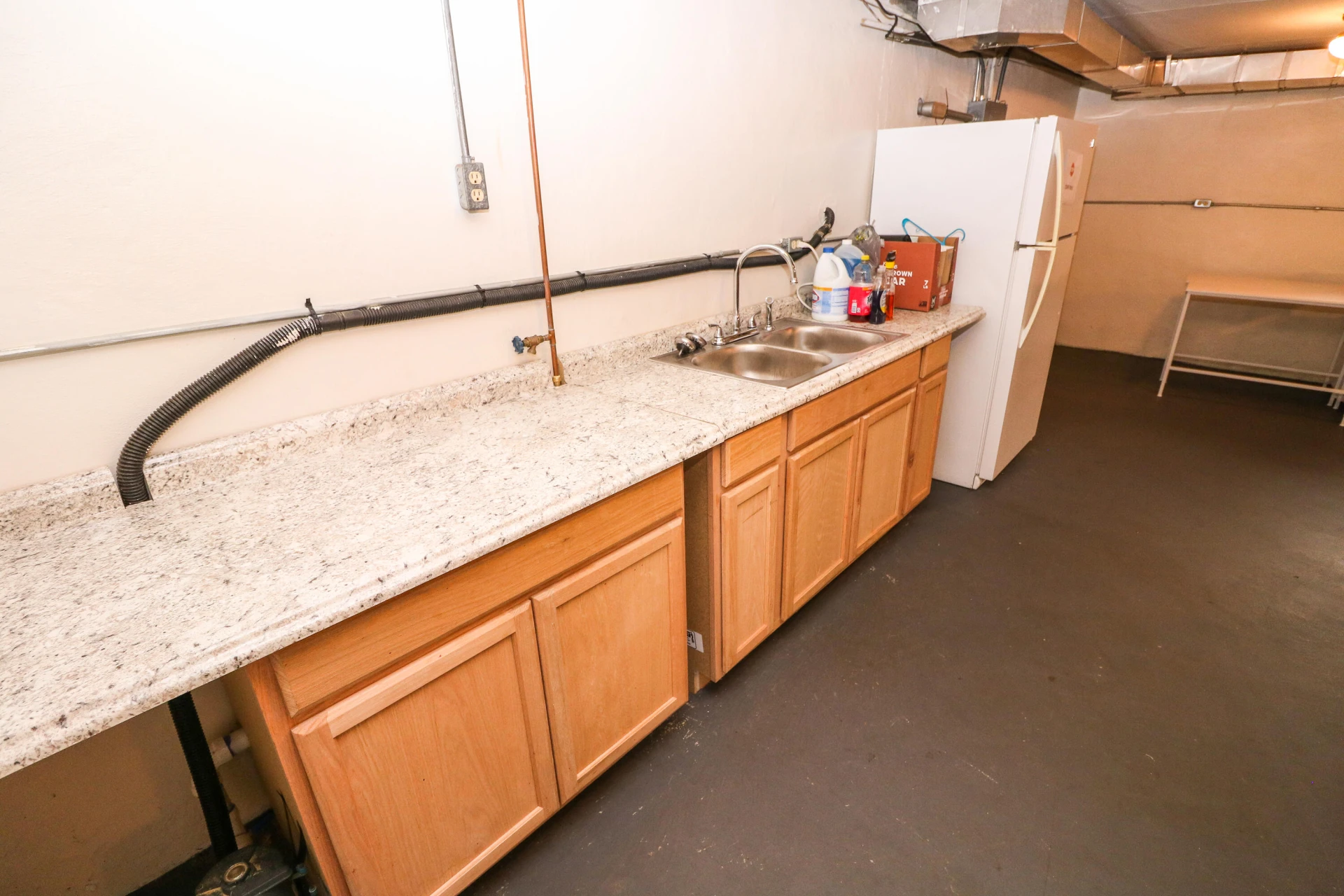 1010 Montrose AVE SE - Photo 9
