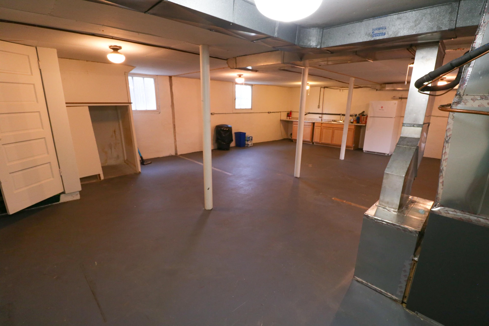 1010 Montrose AVE SE - Photo 11