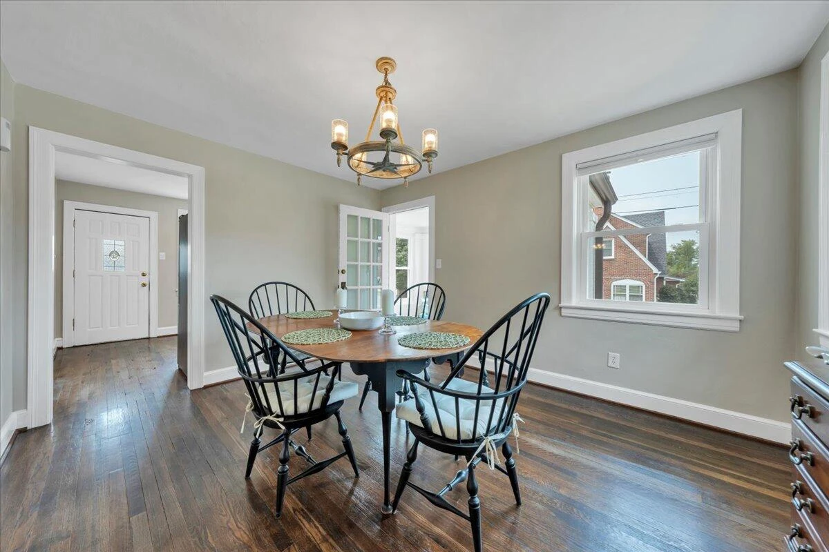 2701 Guilford AVE SW - Photo 9