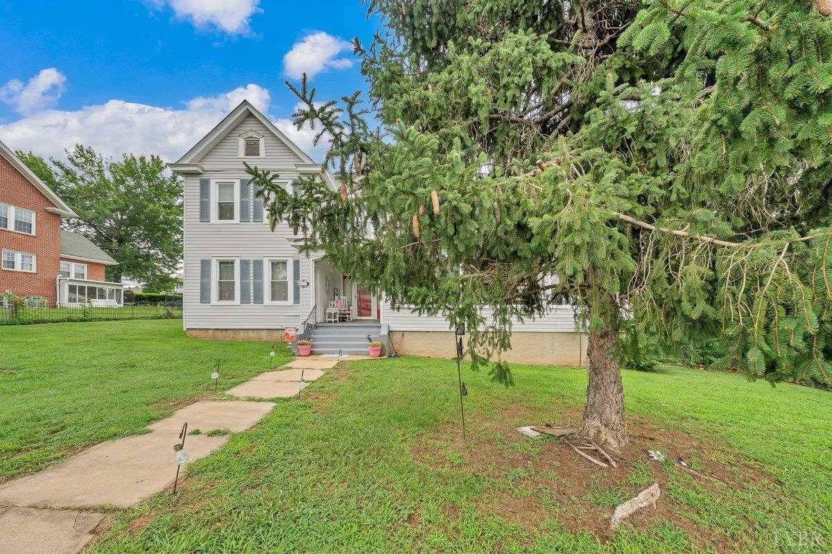 901 Bedford AVE - Photo 17