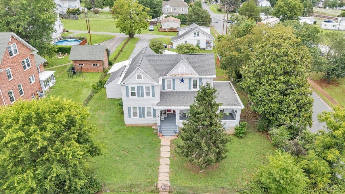 901 Bedford AVE - Photo 25