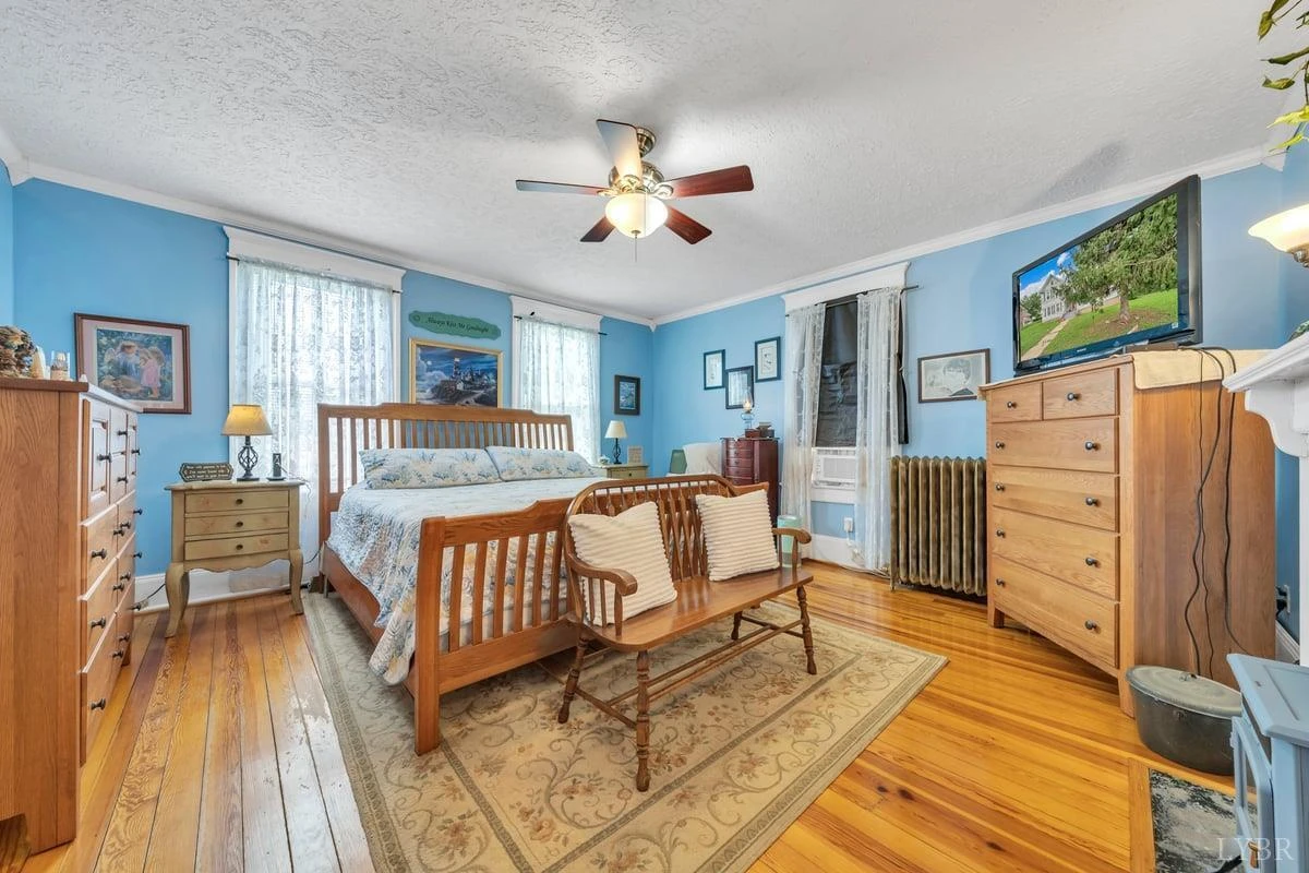 901 Bedford AVE - Photo 54