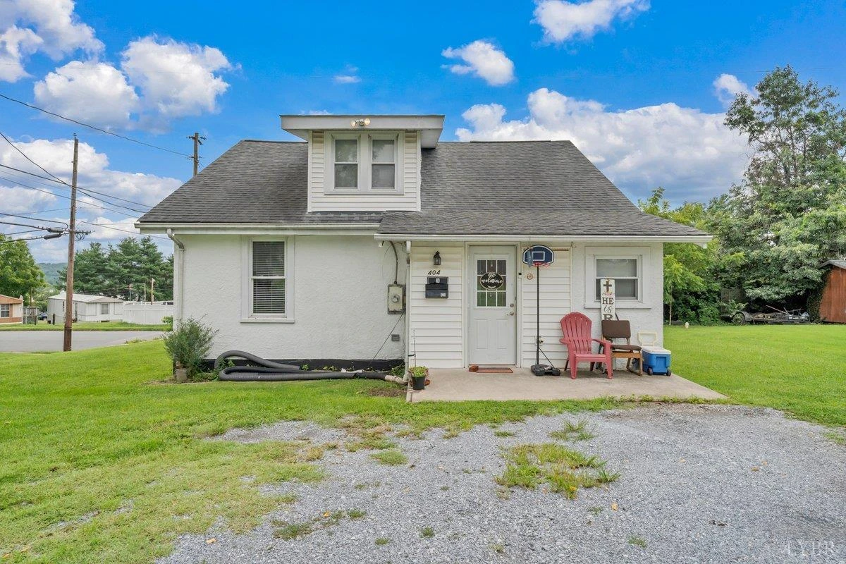404 9th ST - Photo 5