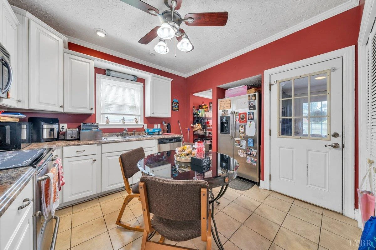 404 9th ST - Photo 14