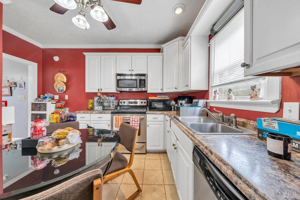 404 9th ST - Photo 17