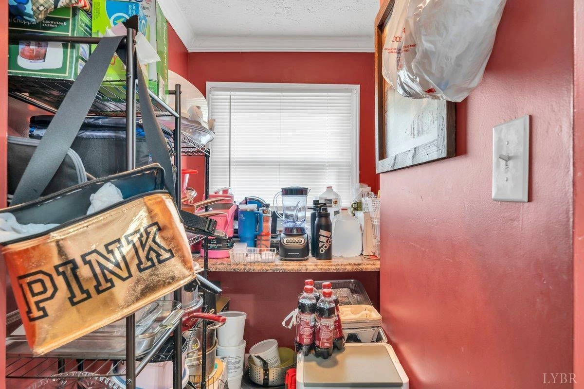 404 9th ST - Photo 18