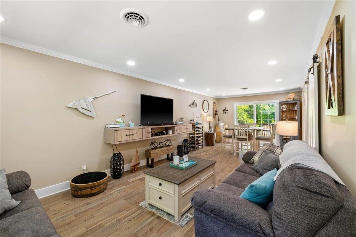 70 Crescent LN - Photo 4