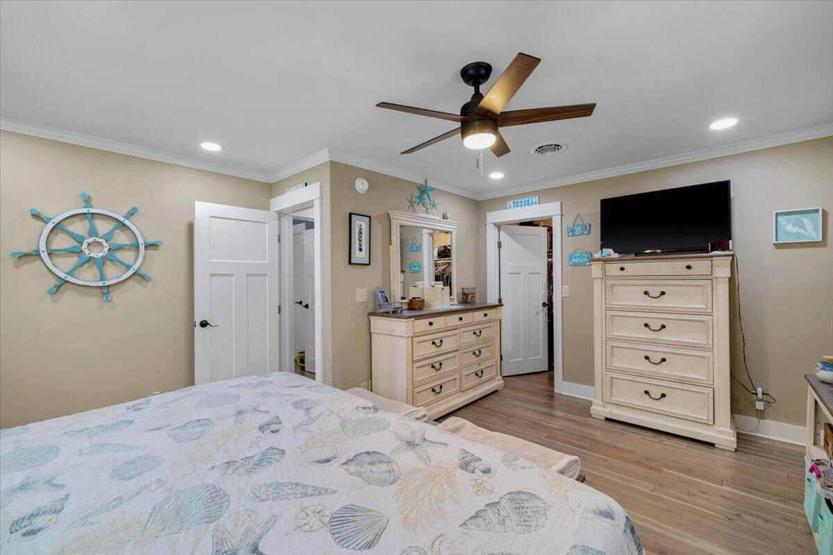 70 Crescent LN - Photo 17
