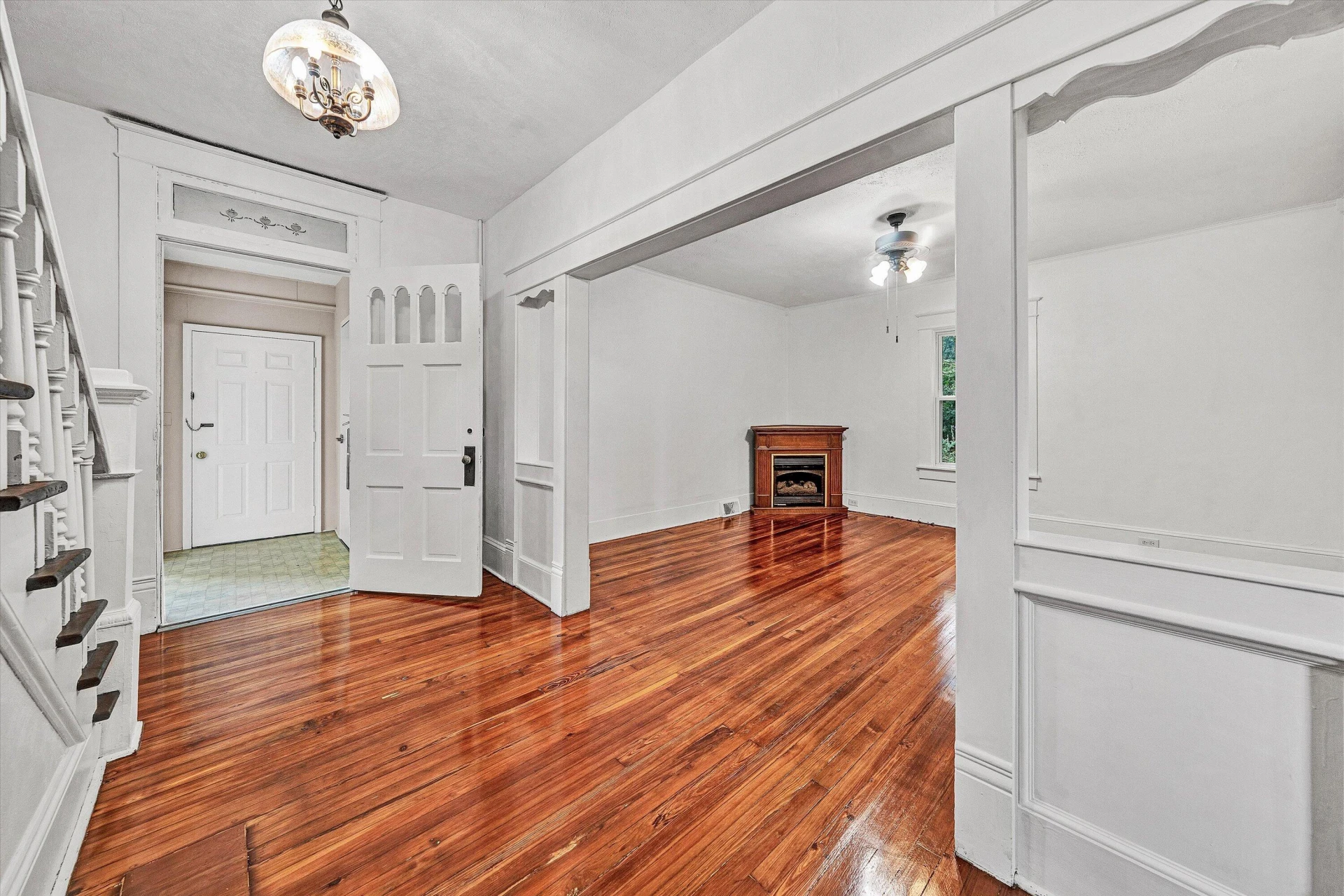 1036 Country Club DR NW - Photo 8