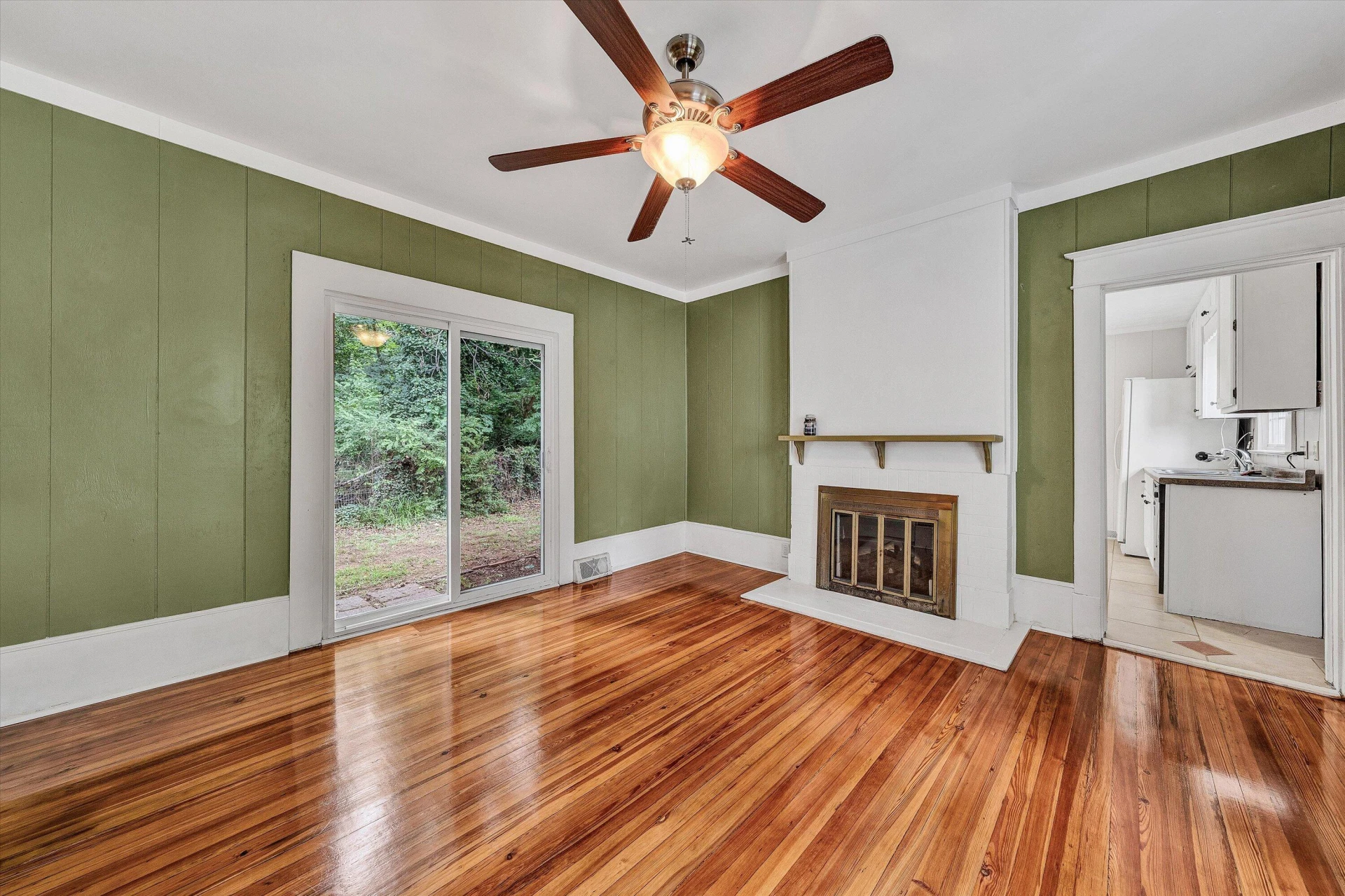 1036 Country Club DR NW - Photo 11