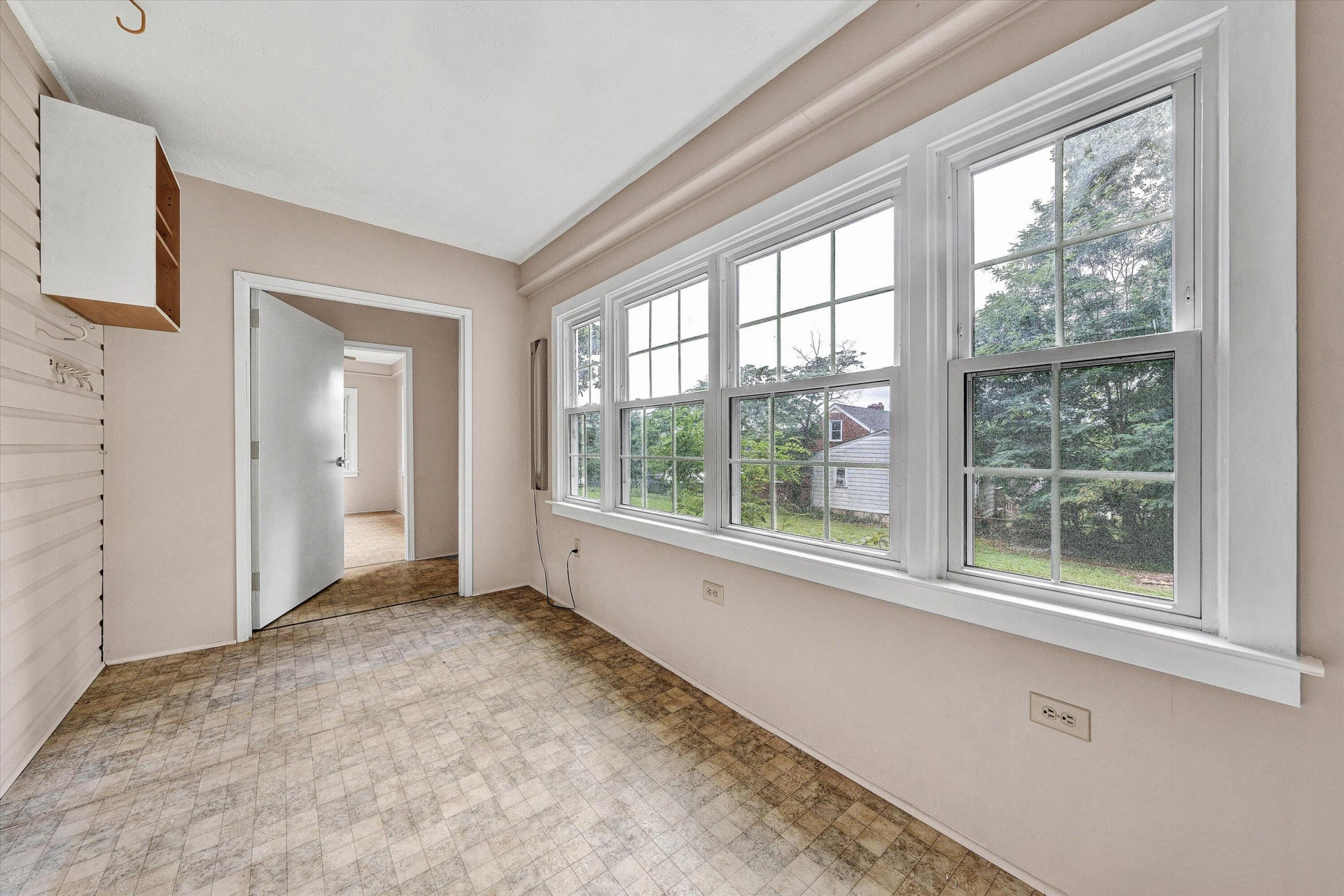1036 Country Club DR NW - Photo 23