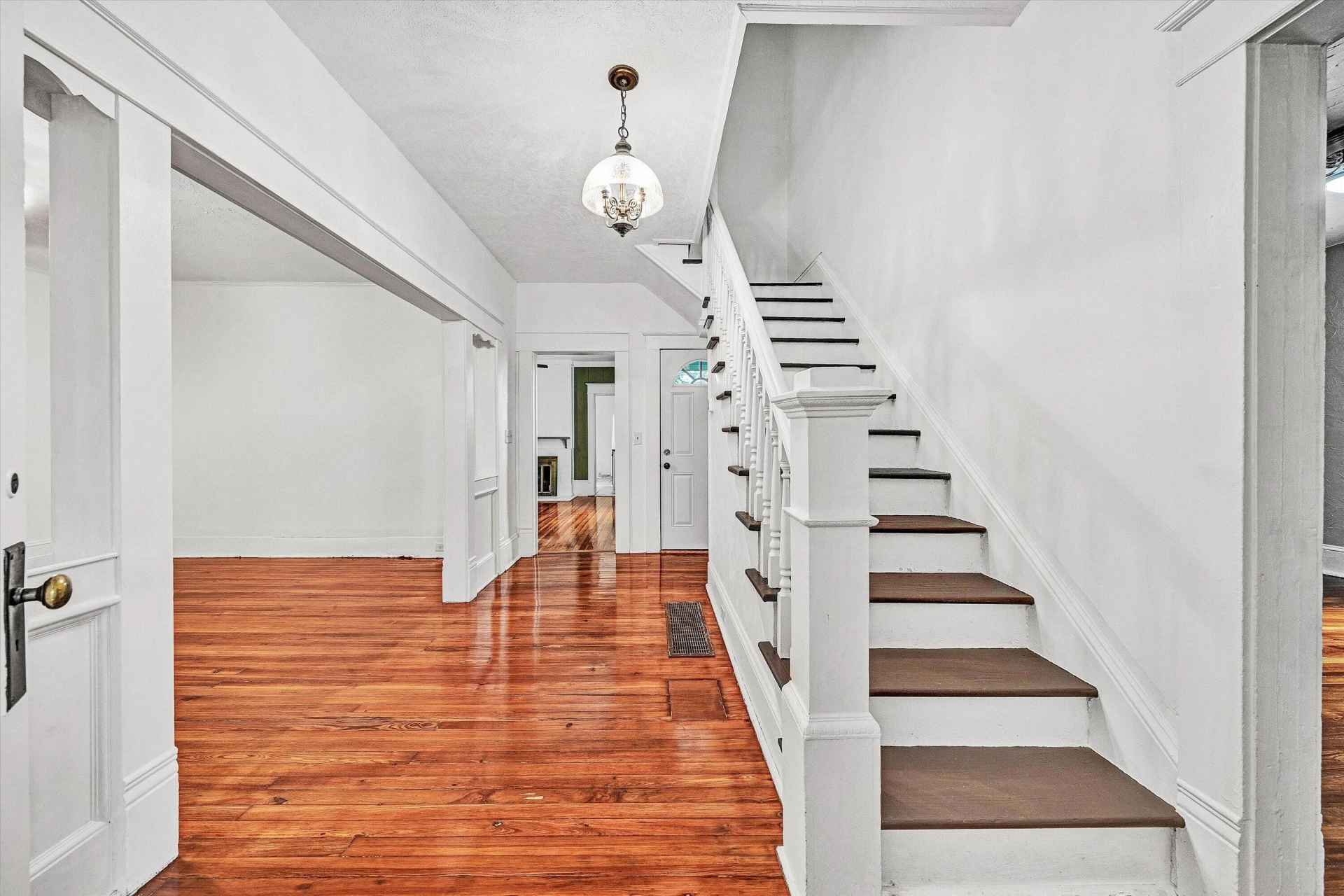 1036 Country Club DR NW - Photo 24