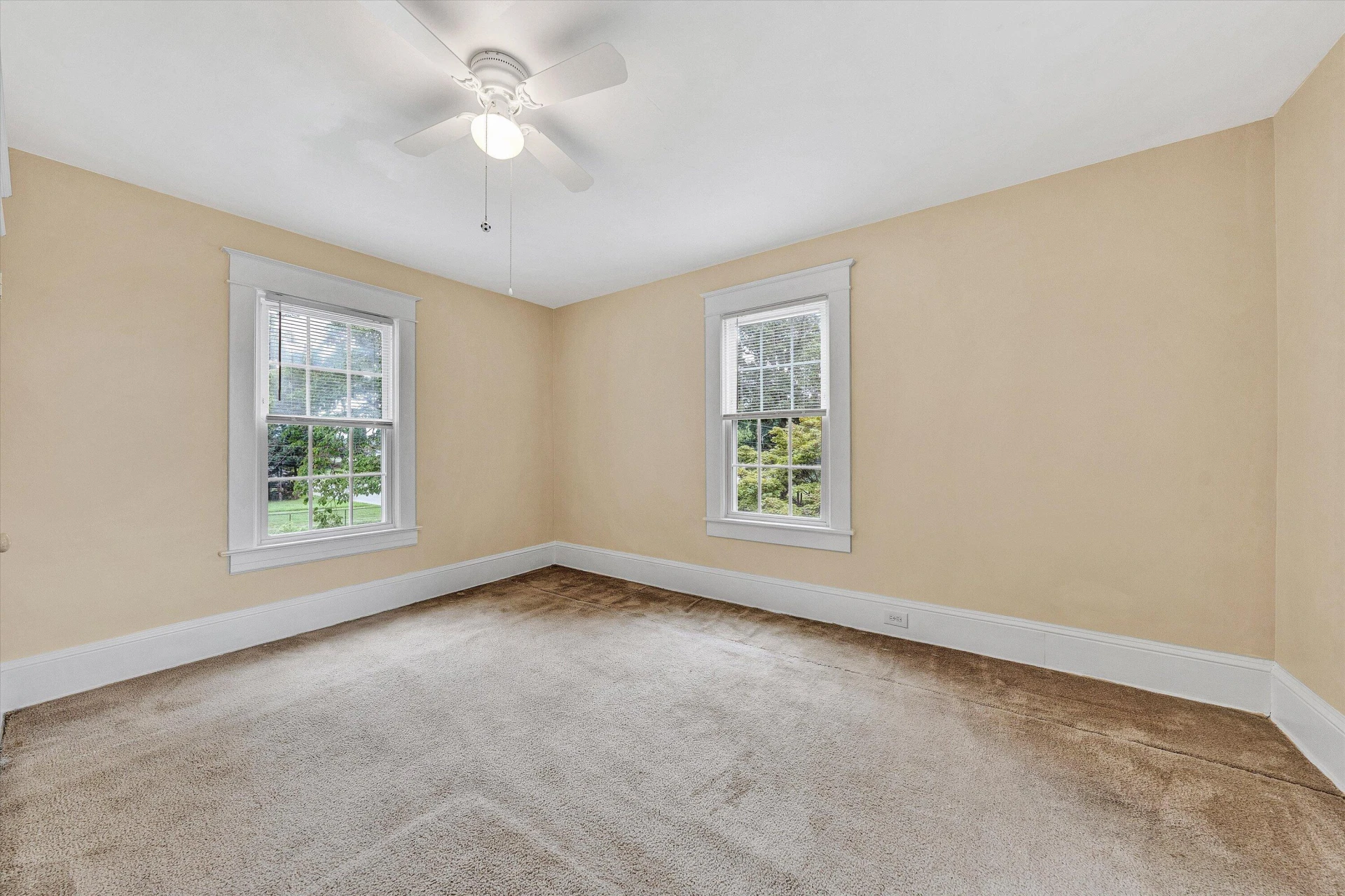 1036 Country Club DR NW - Photo 27