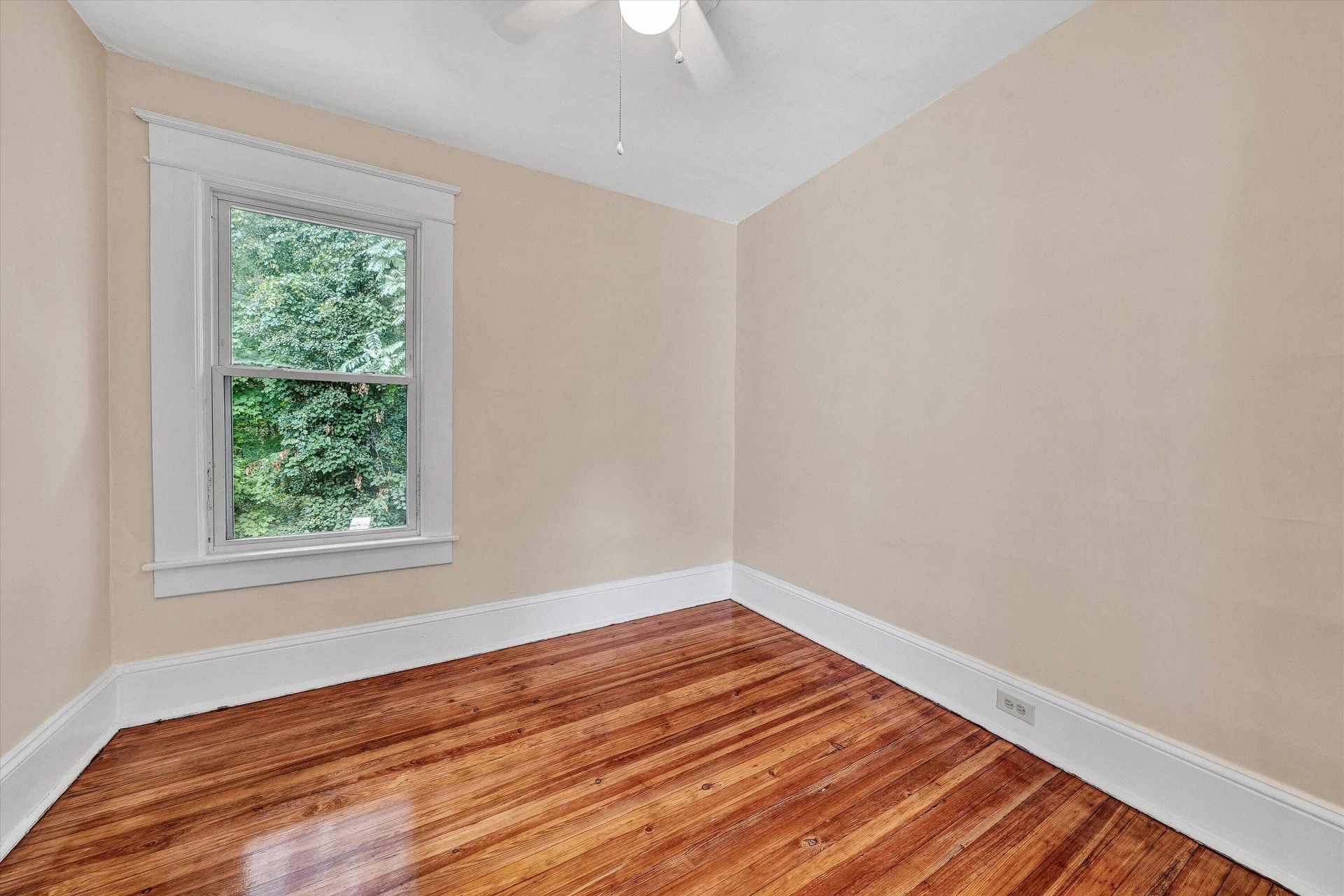1036 Country Club DR NW - Photo 31