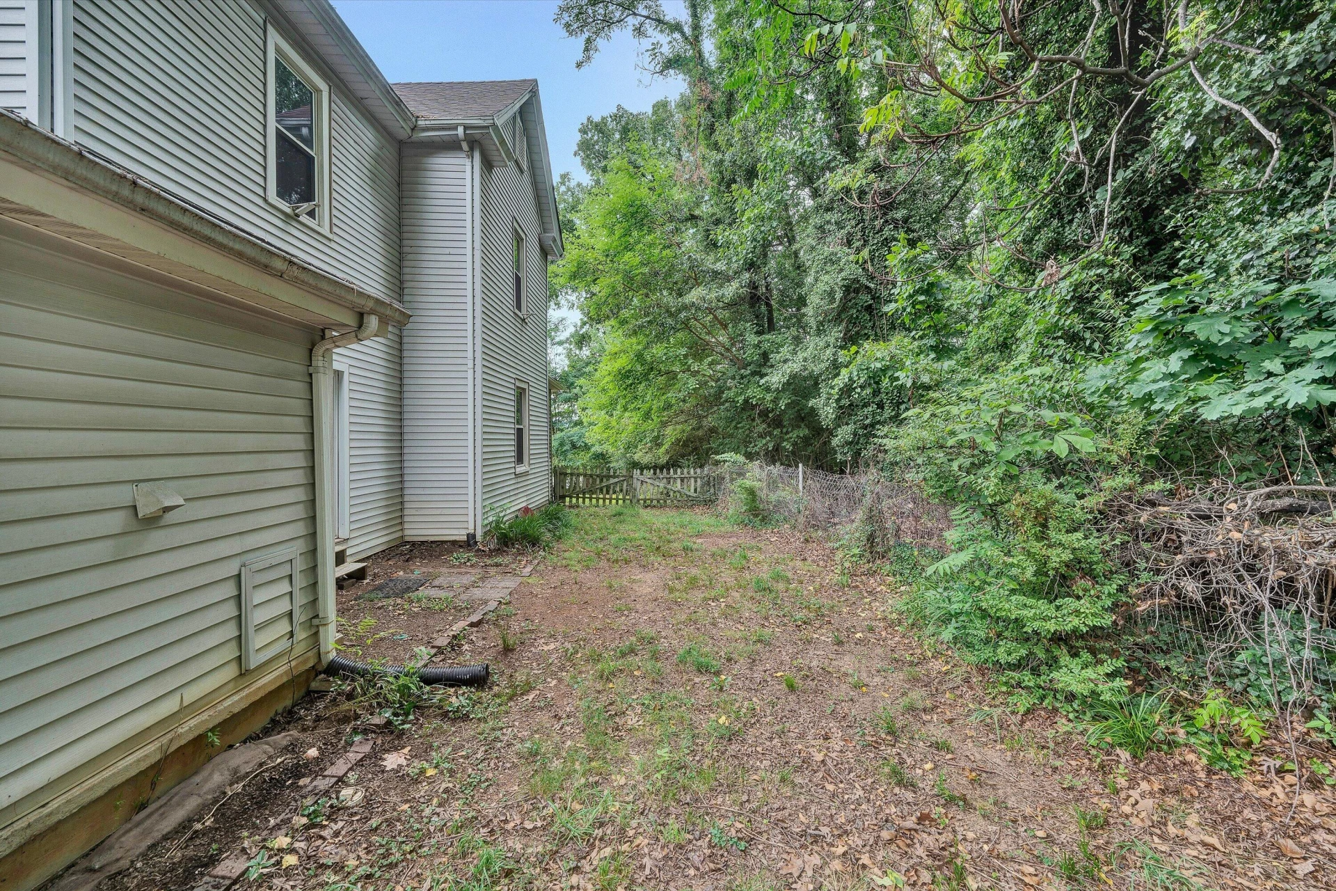 1036 Country Club DR NW - Photo 35