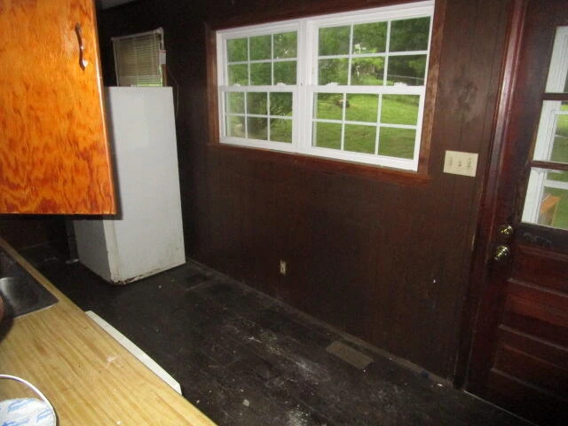 7750 Edwardsville RD - Photo 7