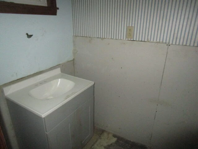 7750 Edwardsville RD - Photo 10