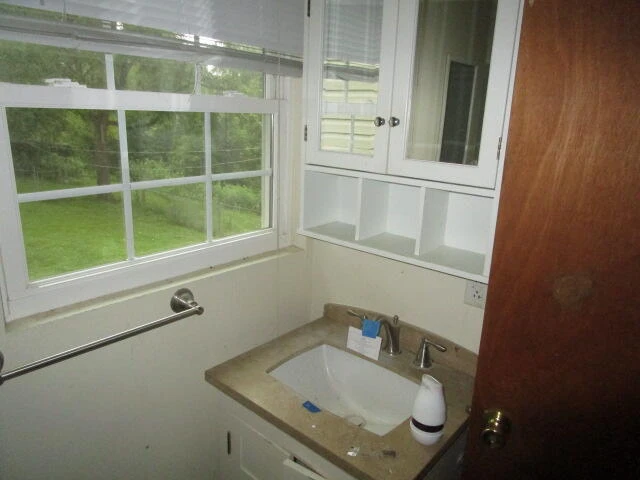 7750 Edwardsville RD - Photo 15