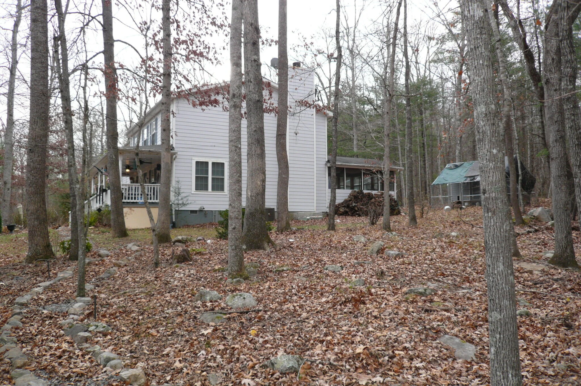 102 Hickory LN - Photo 9