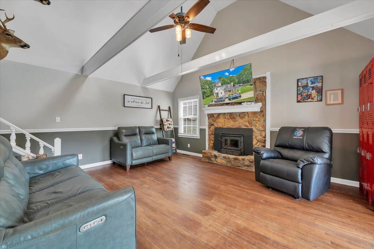 2154 Diamond Hill RD - Photo 5