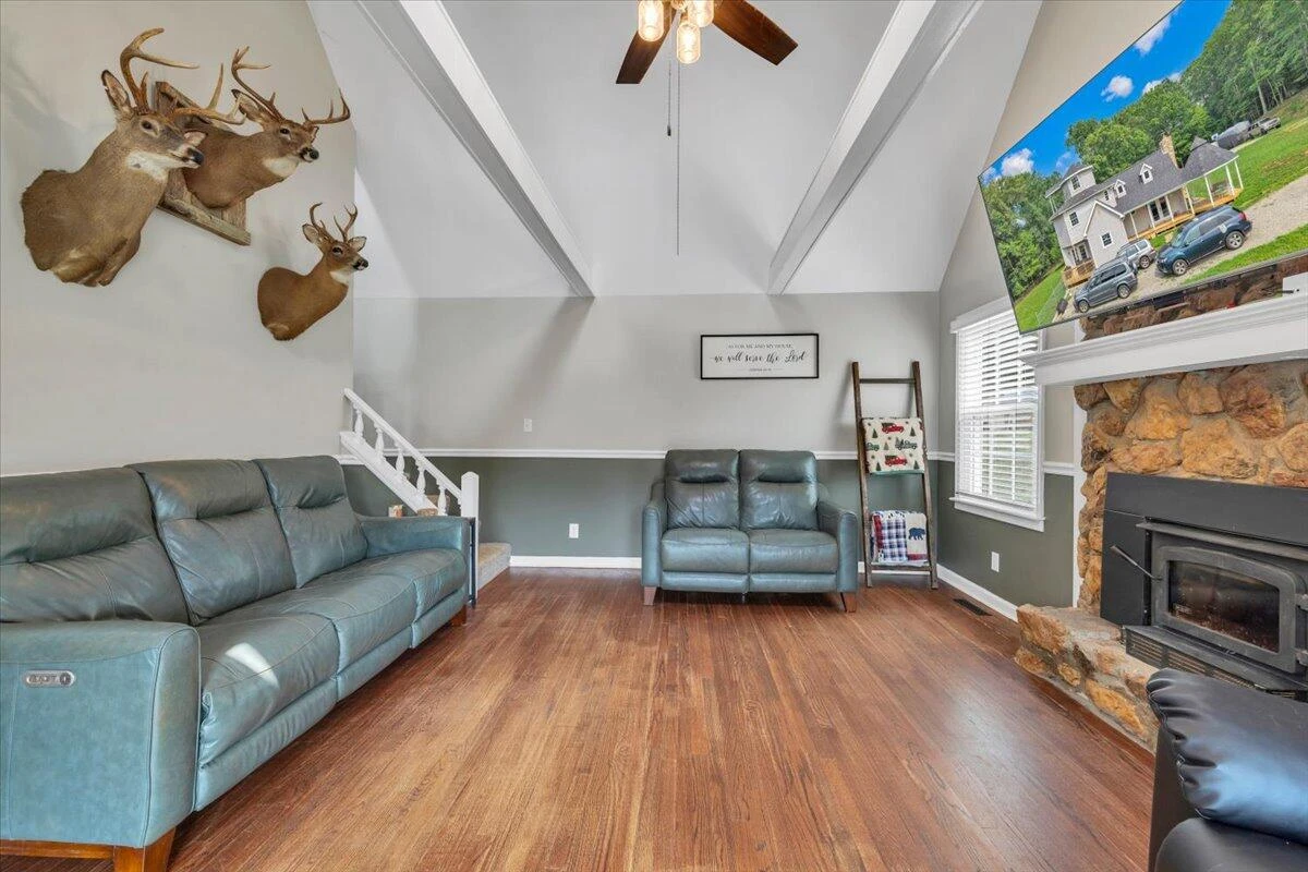 2154 Diamond Hill RD - Photo 6