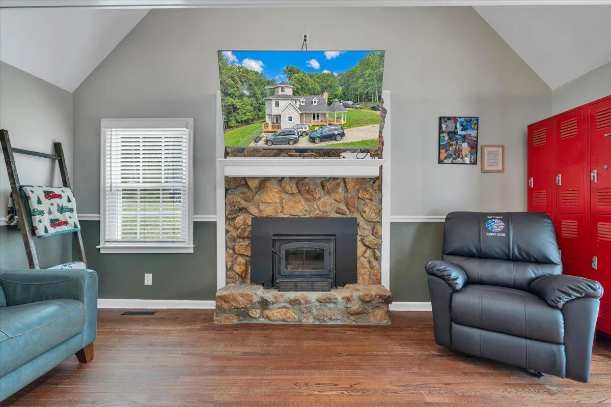 2154 Diamond Hill RD - Photo 9