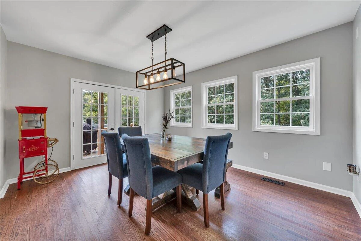 2154 Diamond Hill RD - Photo 16